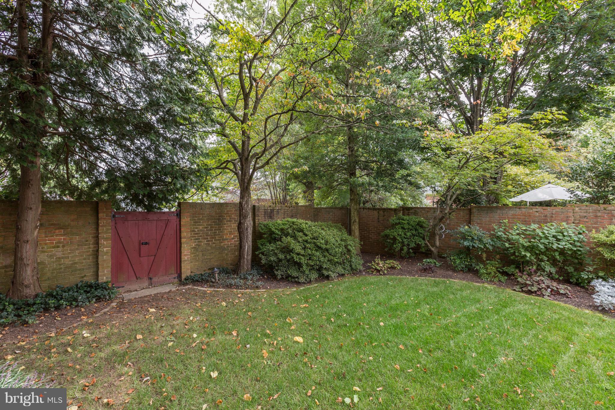 EAST GATE OF POTOMAC - Residential