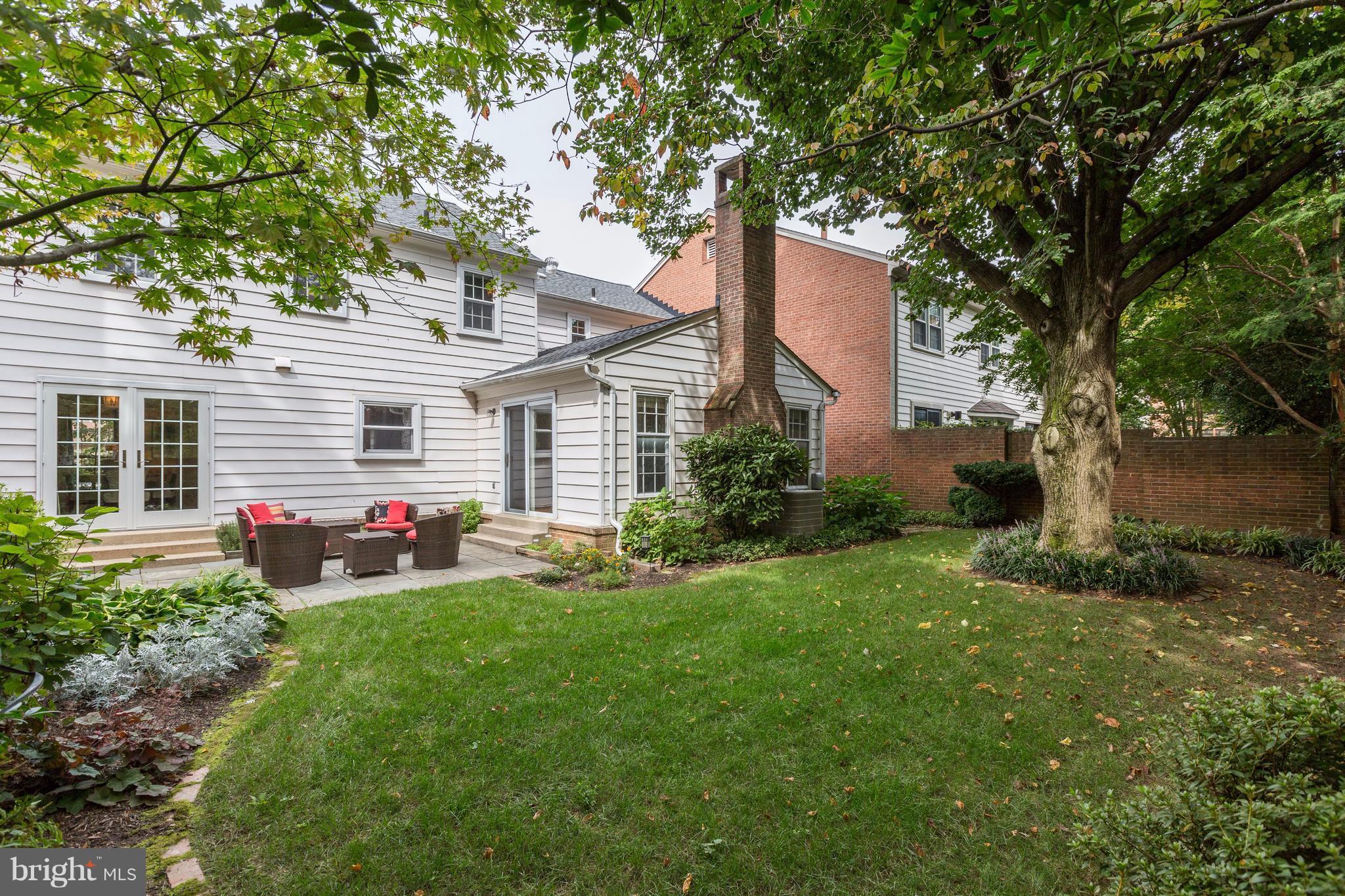 EAST GATE OF POTOMAC - Residential