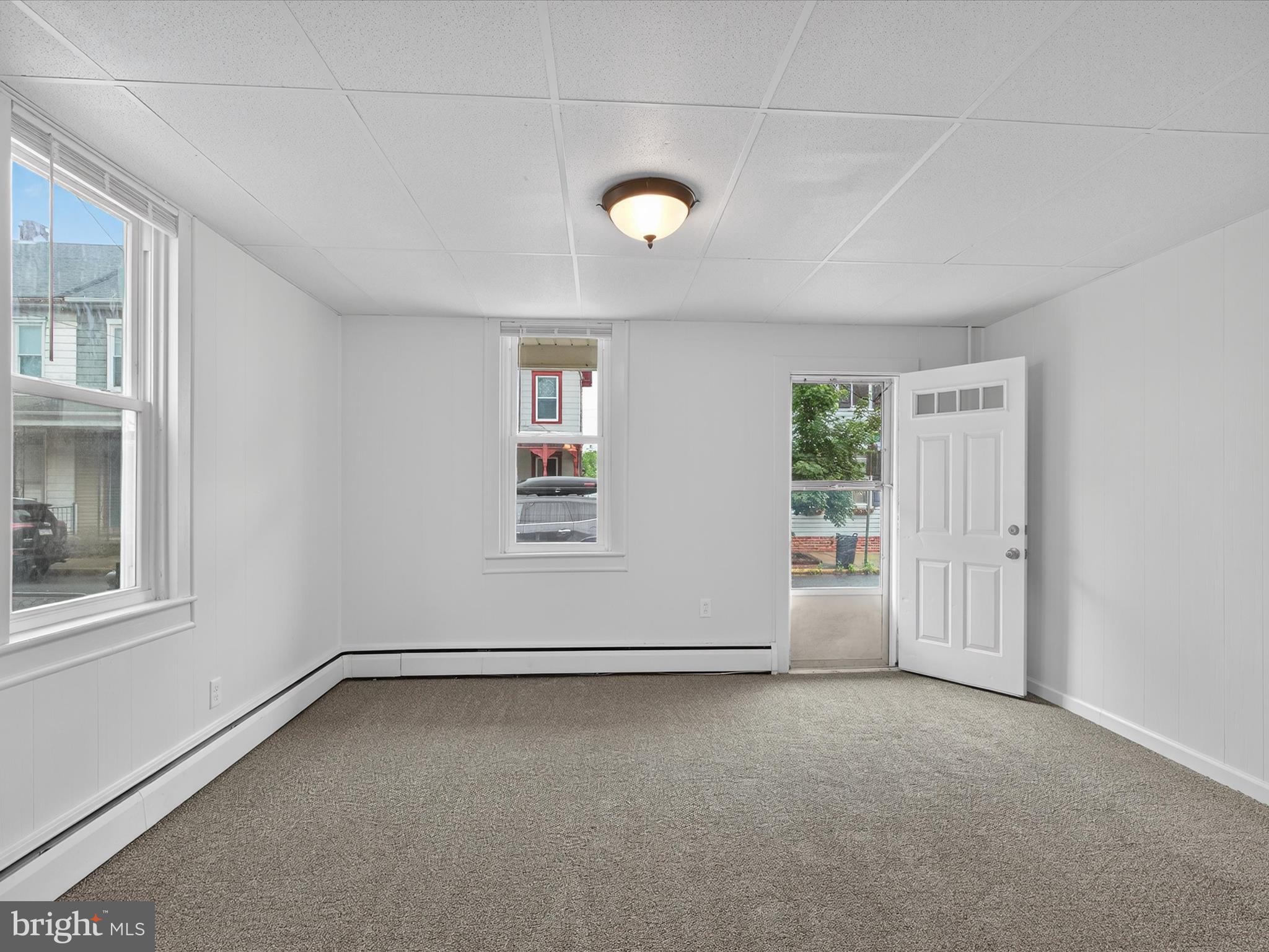 31 W FERDINAND STREET