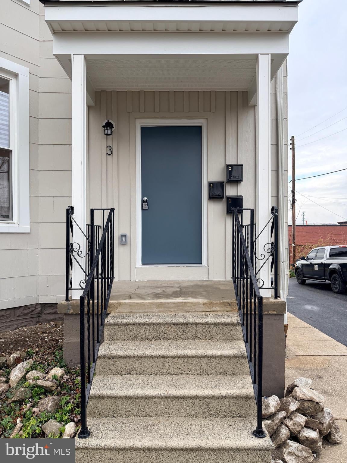 3 E OVERLEA AVENUE 3