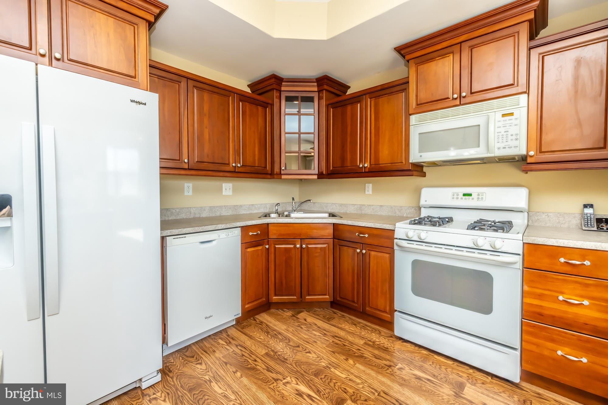 VICTORIA GARDENS - Residential