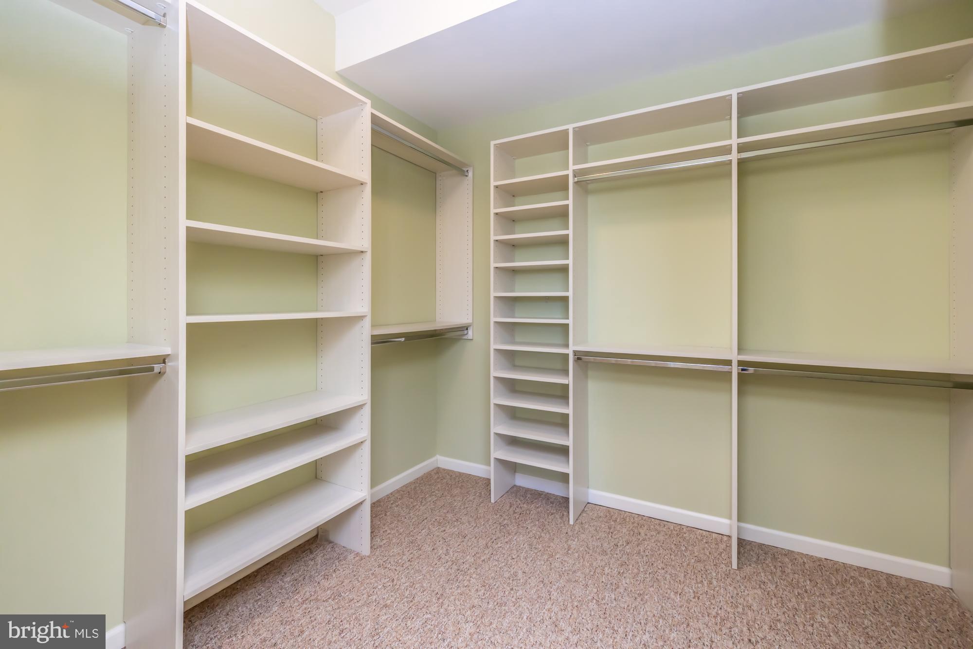 VICTORIA GARDENS - Residential