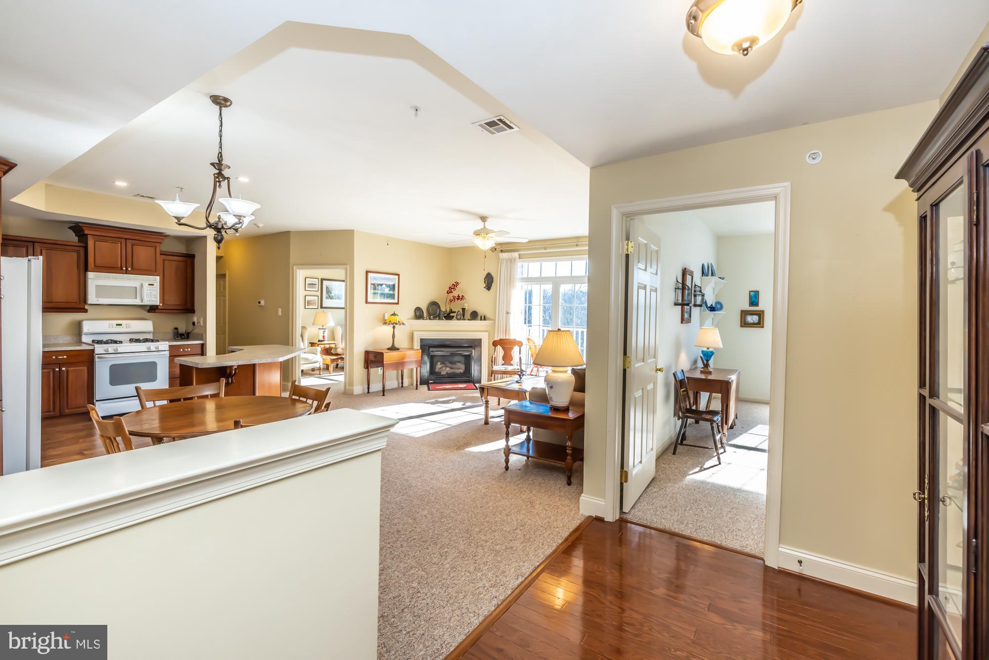 VICTORIA GARDENS - Residential