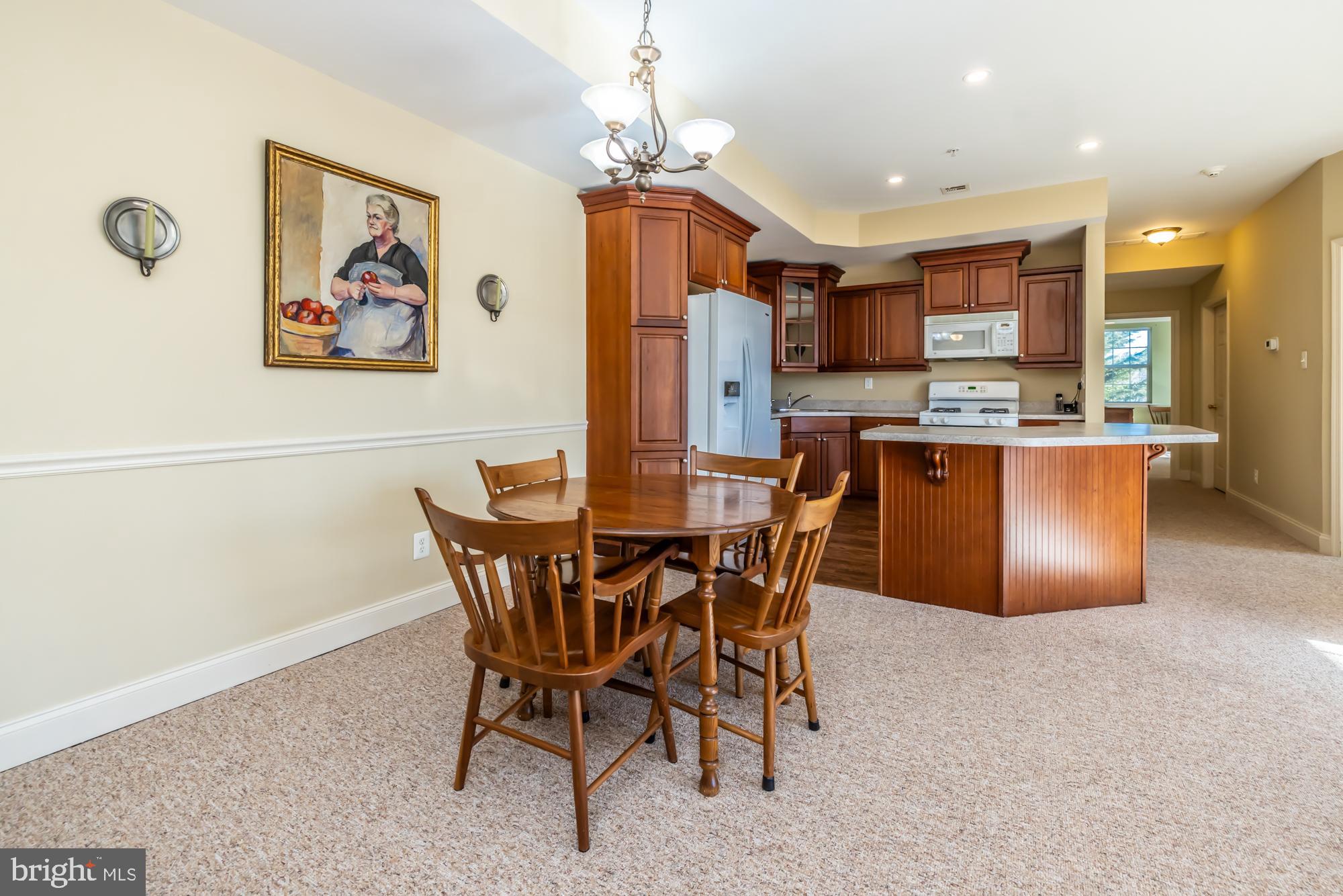 VICTORIA GARDENS - Residential