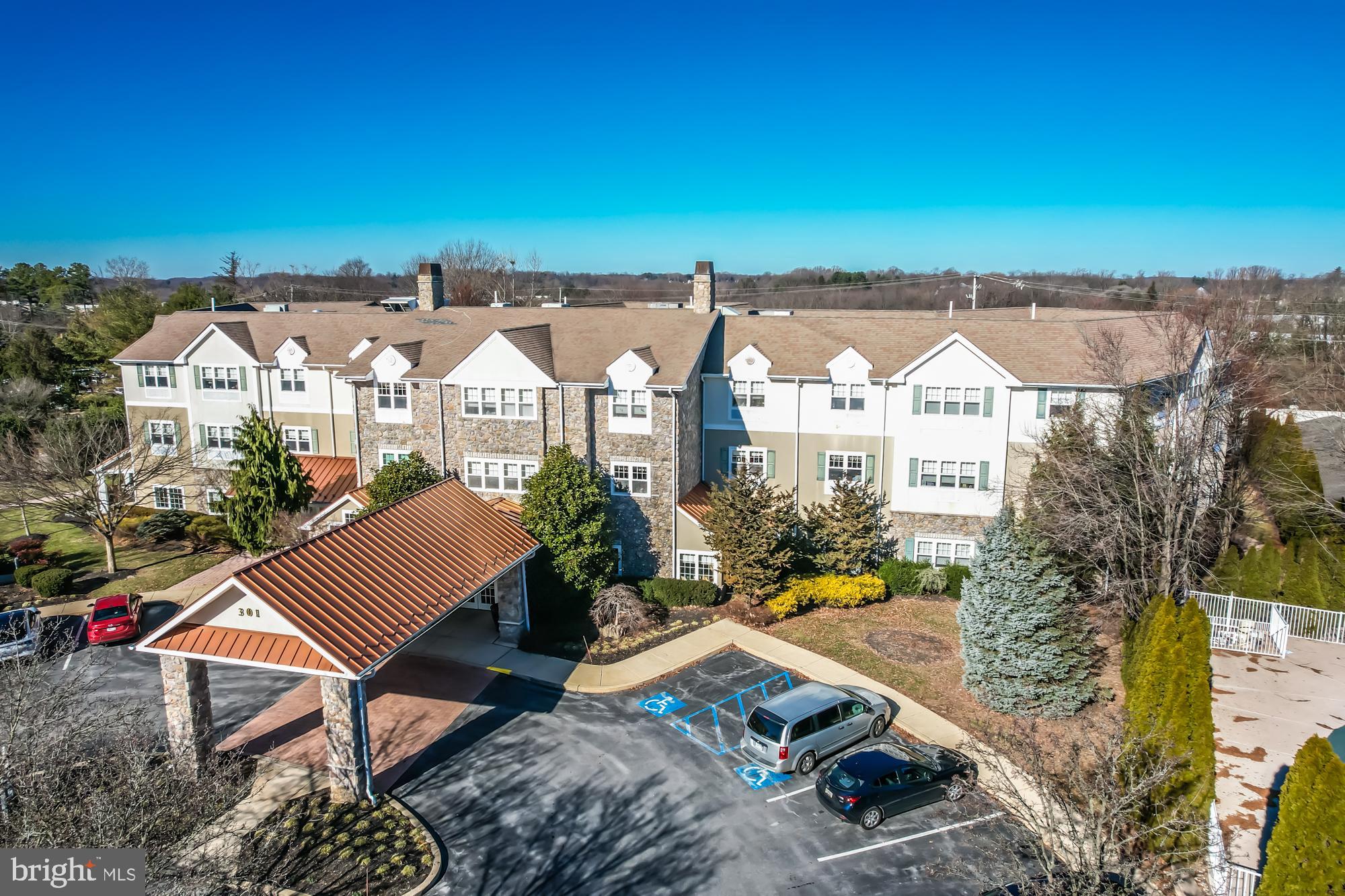 VICTORIA GARDENS - Residential