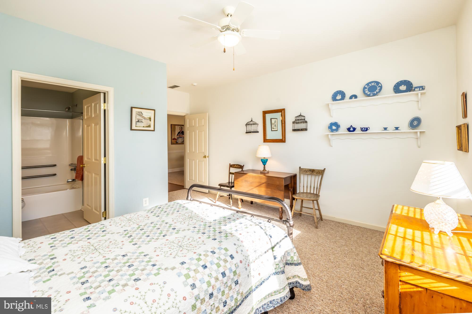 VICTORIA GARDENS - Residential