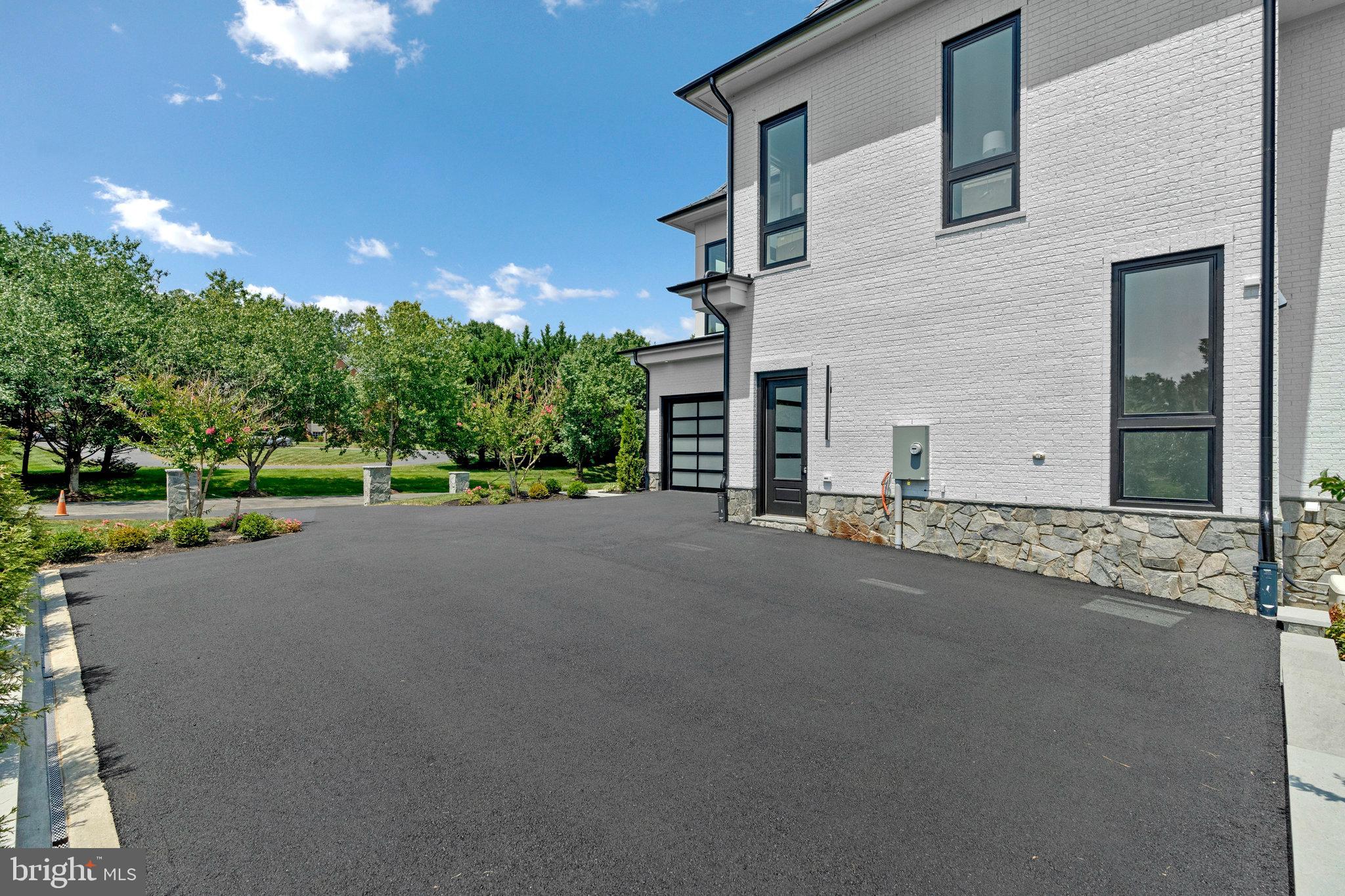 SULLY ESTATES - Residential