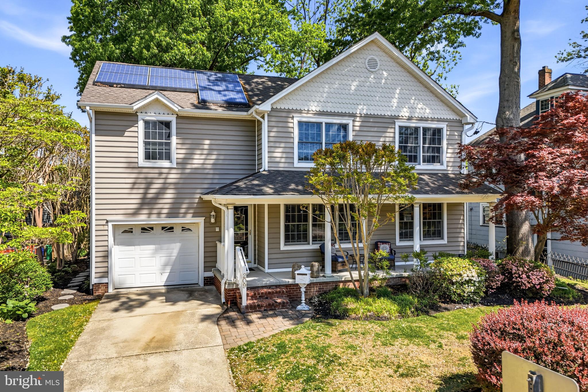 209 LINCOLN AVENUE