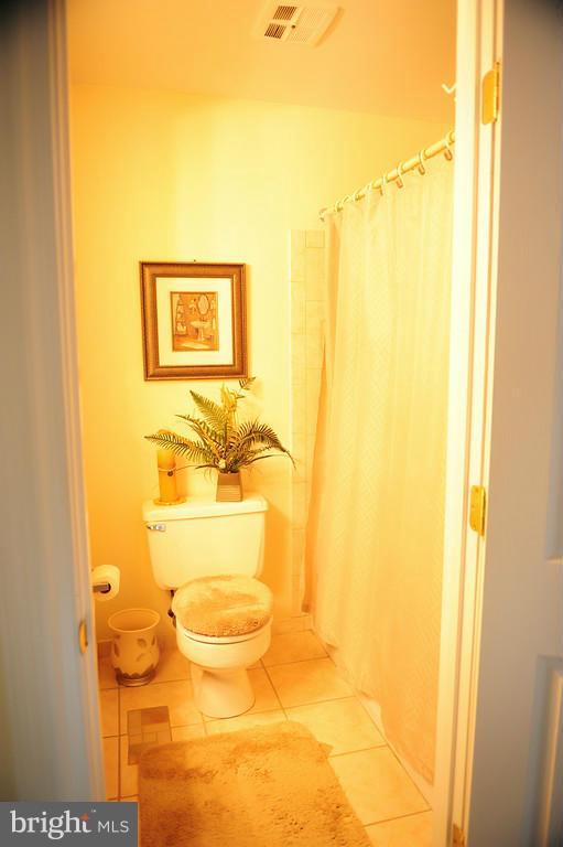 WESTPHALIA WOODS - Residential Lease