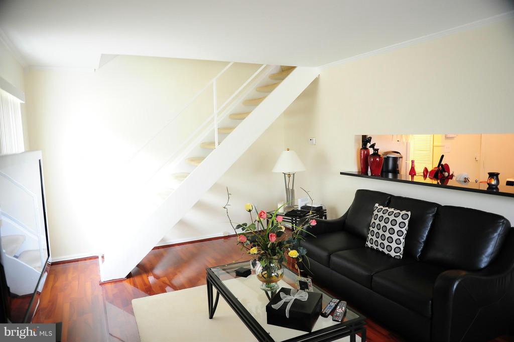 WESTPHALIA WOODS - Residential Lease