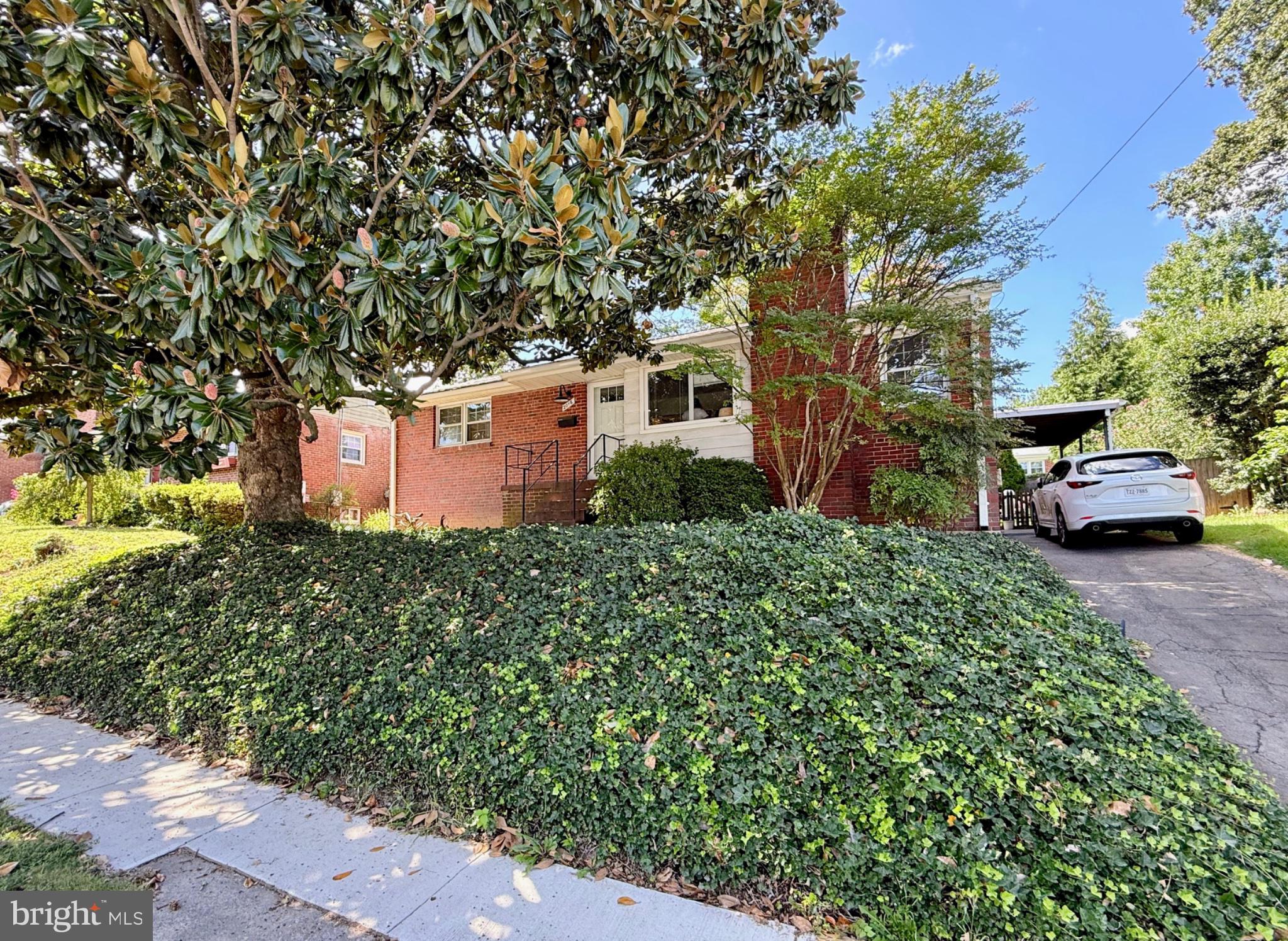 2016 N WOODSTOCK STREET