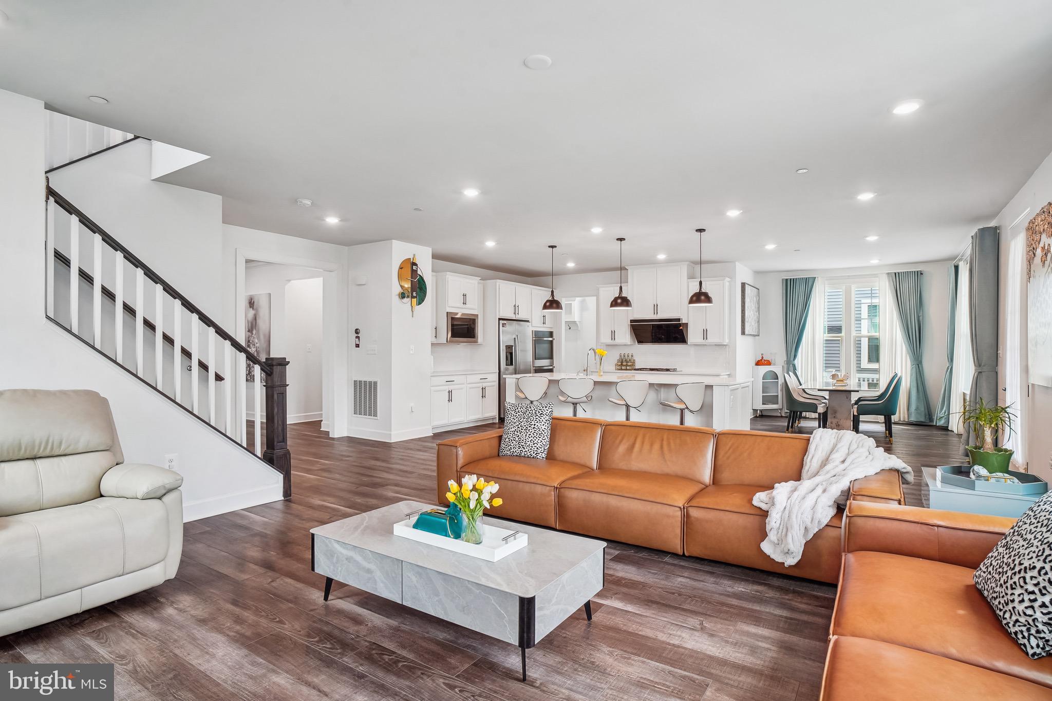 MAPLE LAWN SOUTH - Residential