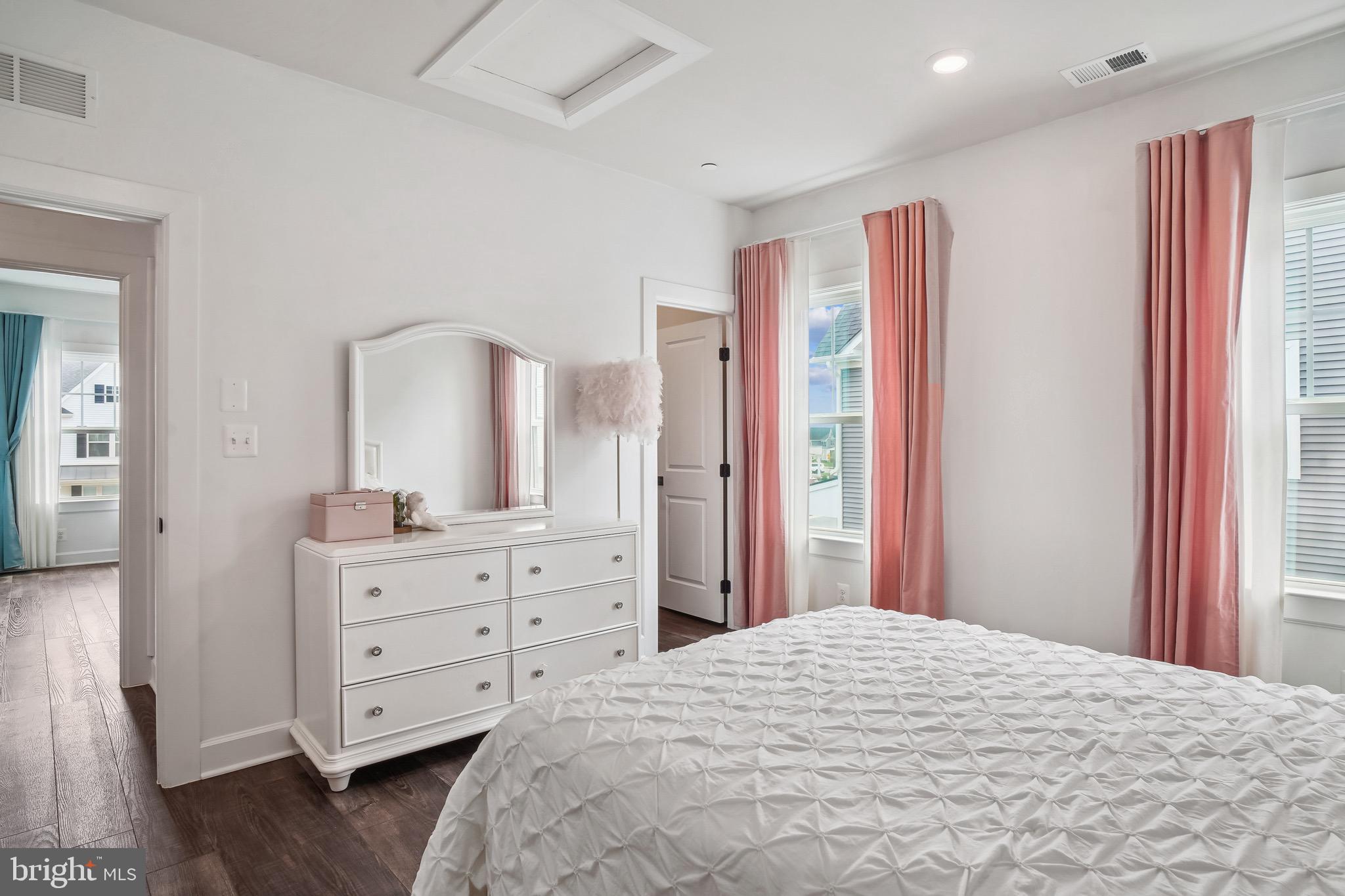 MAPLE LAWN SOUTH - Residential