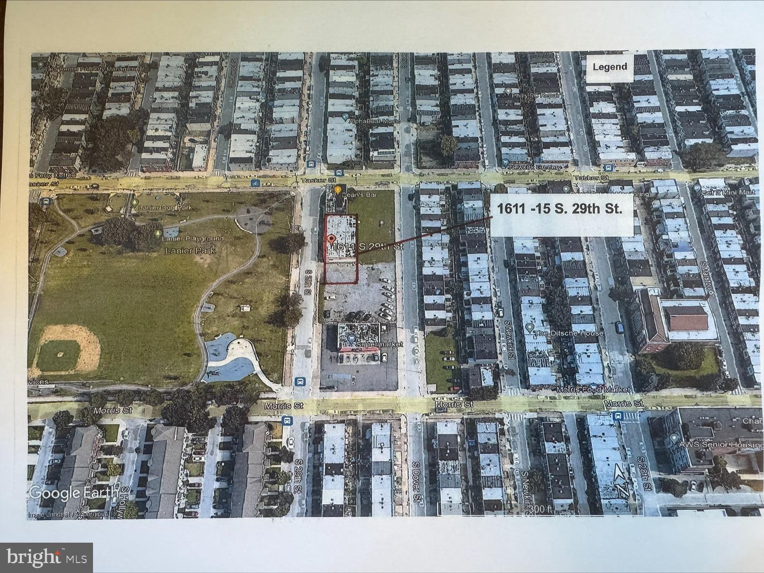 Main image without alt text