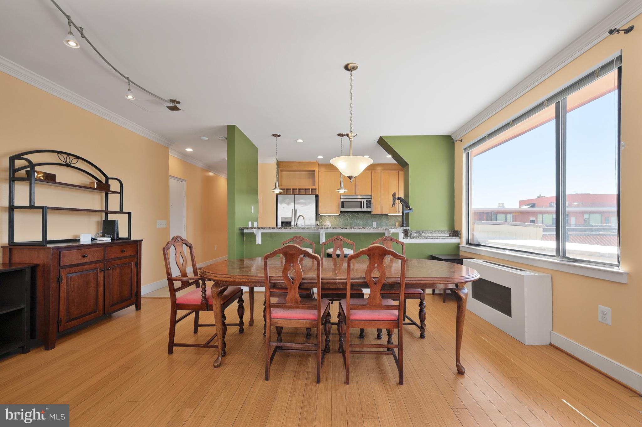 1121 ARLINGTON BOULEVARD 1011