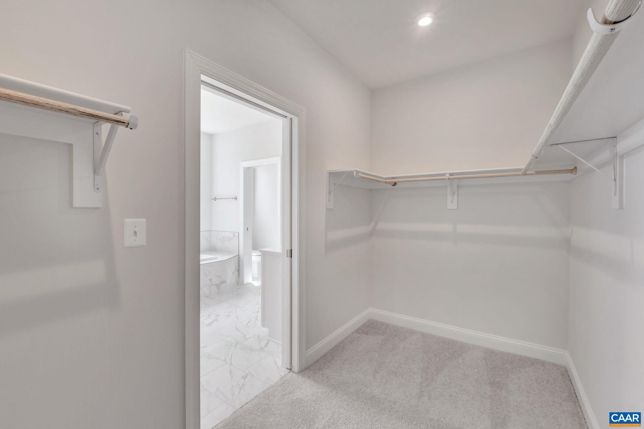 SPRING CREEK - Residential