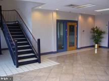 ROSSMOYNE - Commercial Lease