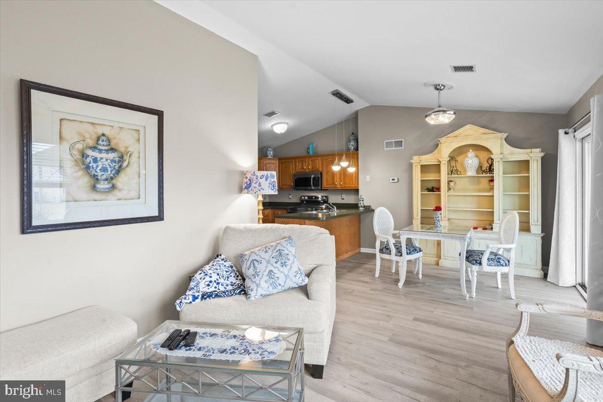 HARMONY HALL COURT - Residential