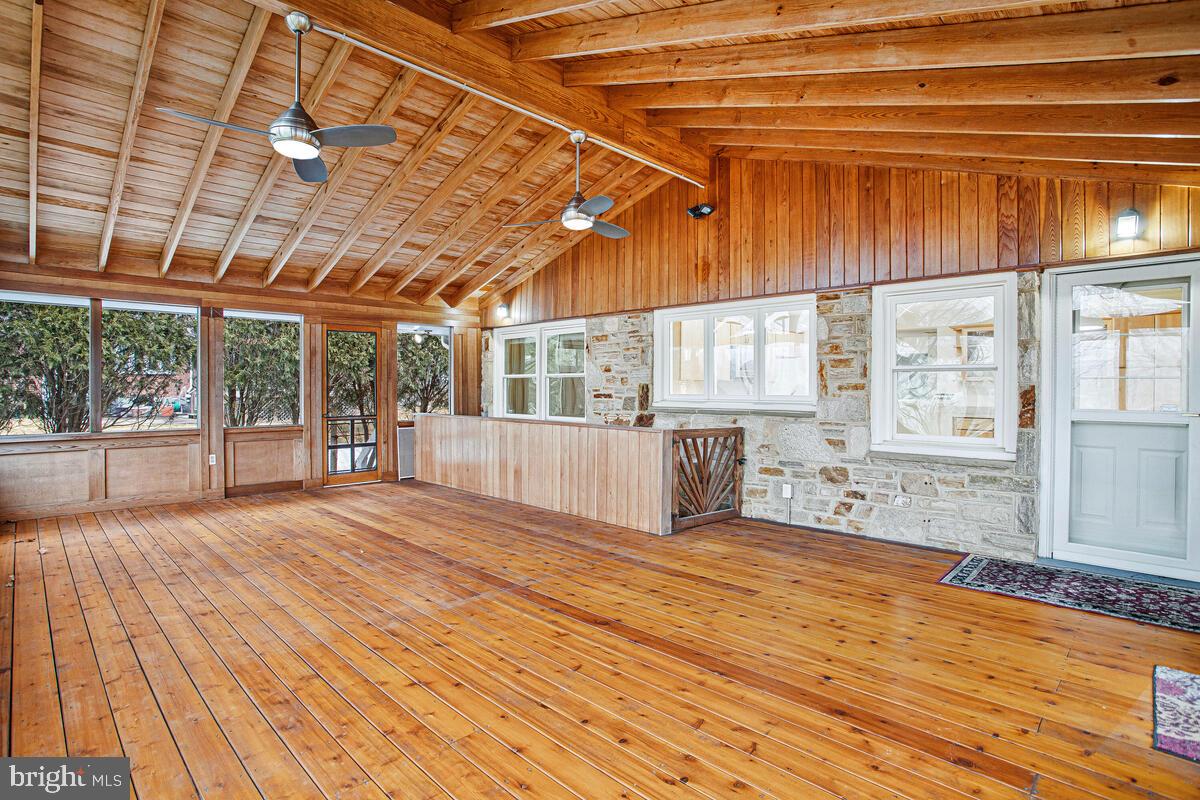 WILTON ACRES - Residential