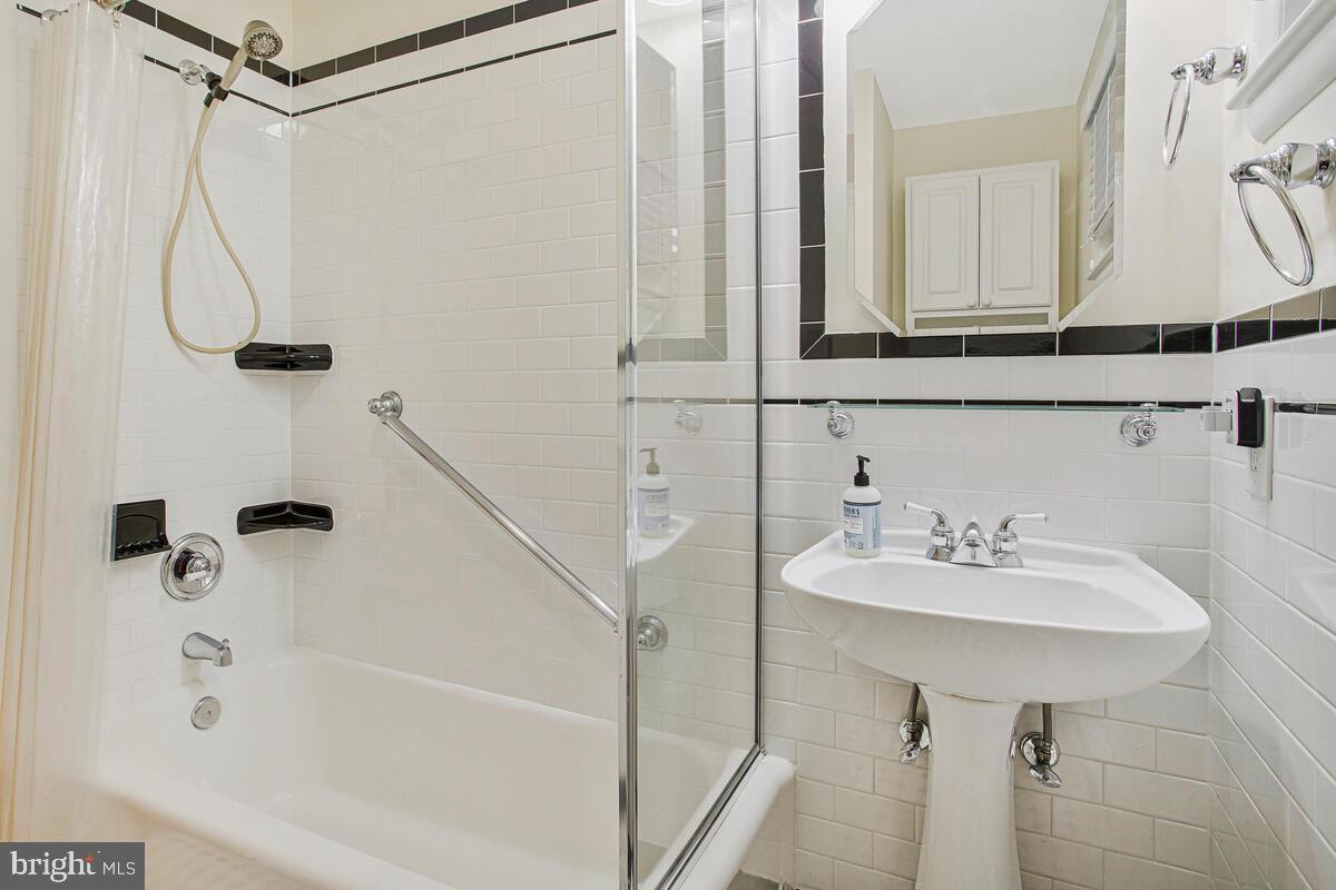 WILTON ACRES - Residential