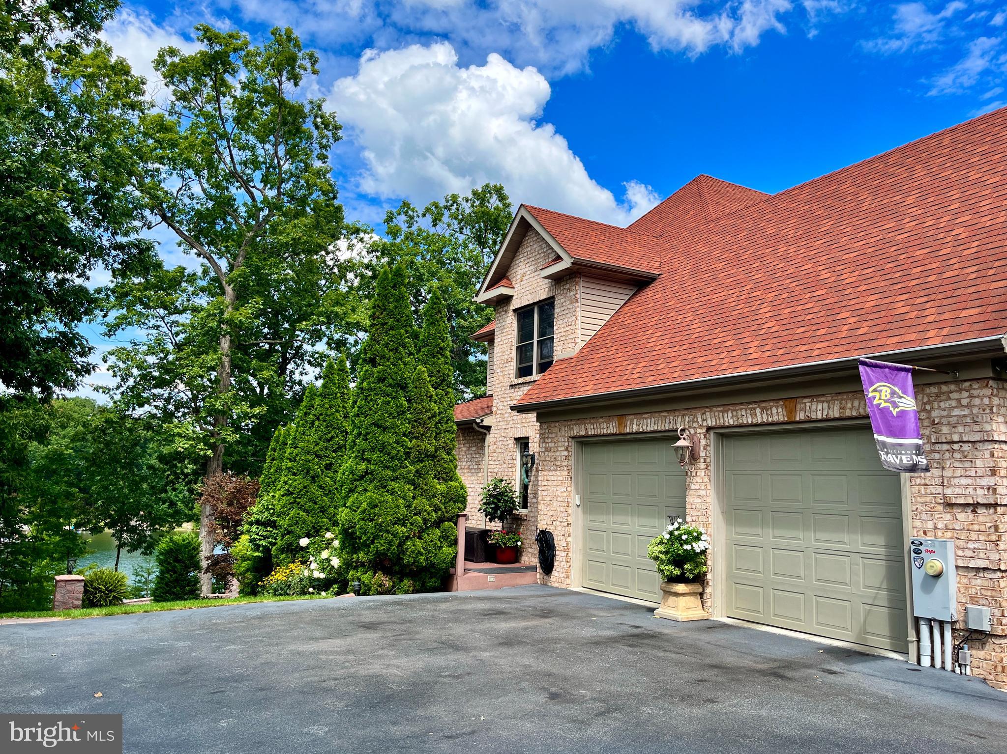 LAKEWOOD - Residential