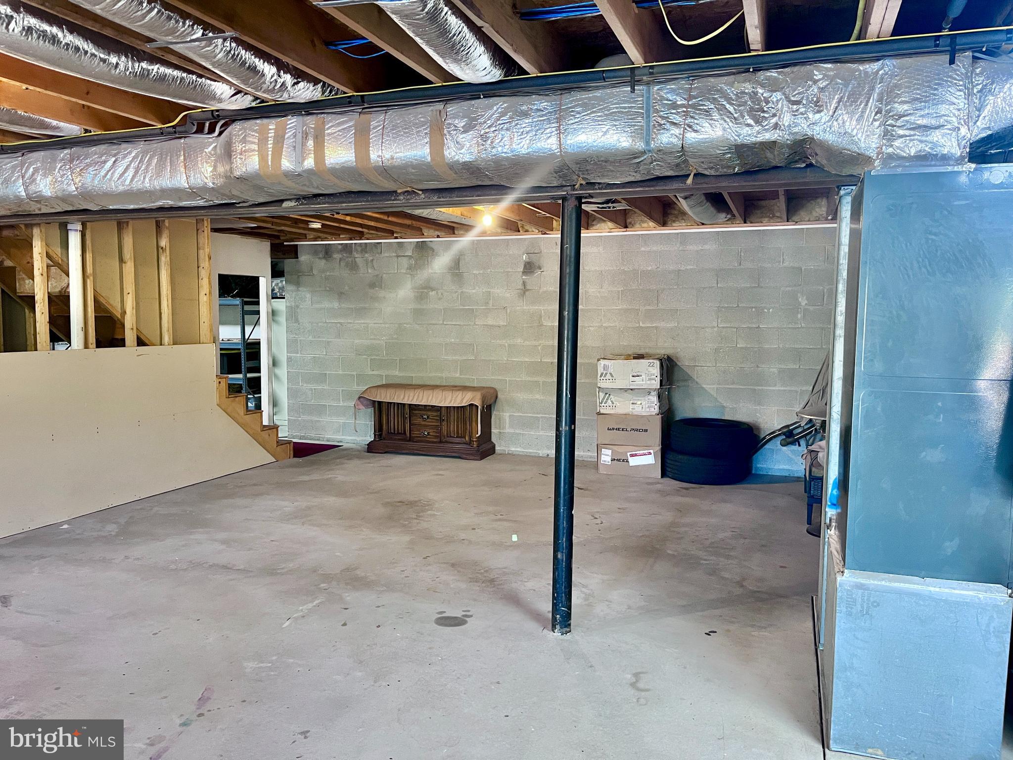 LAKEWOOD - Residential