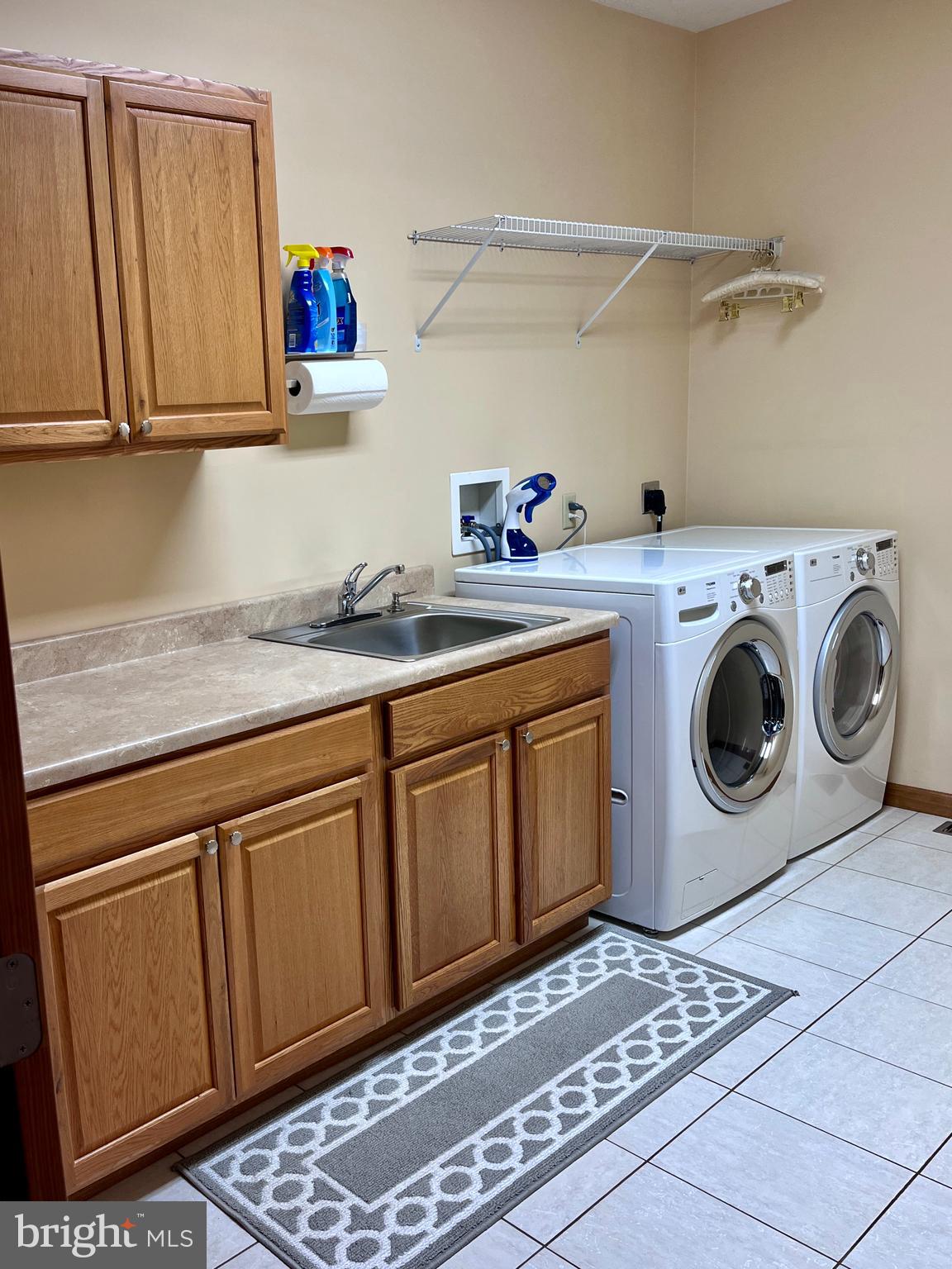 LAKEWOOD - Residential