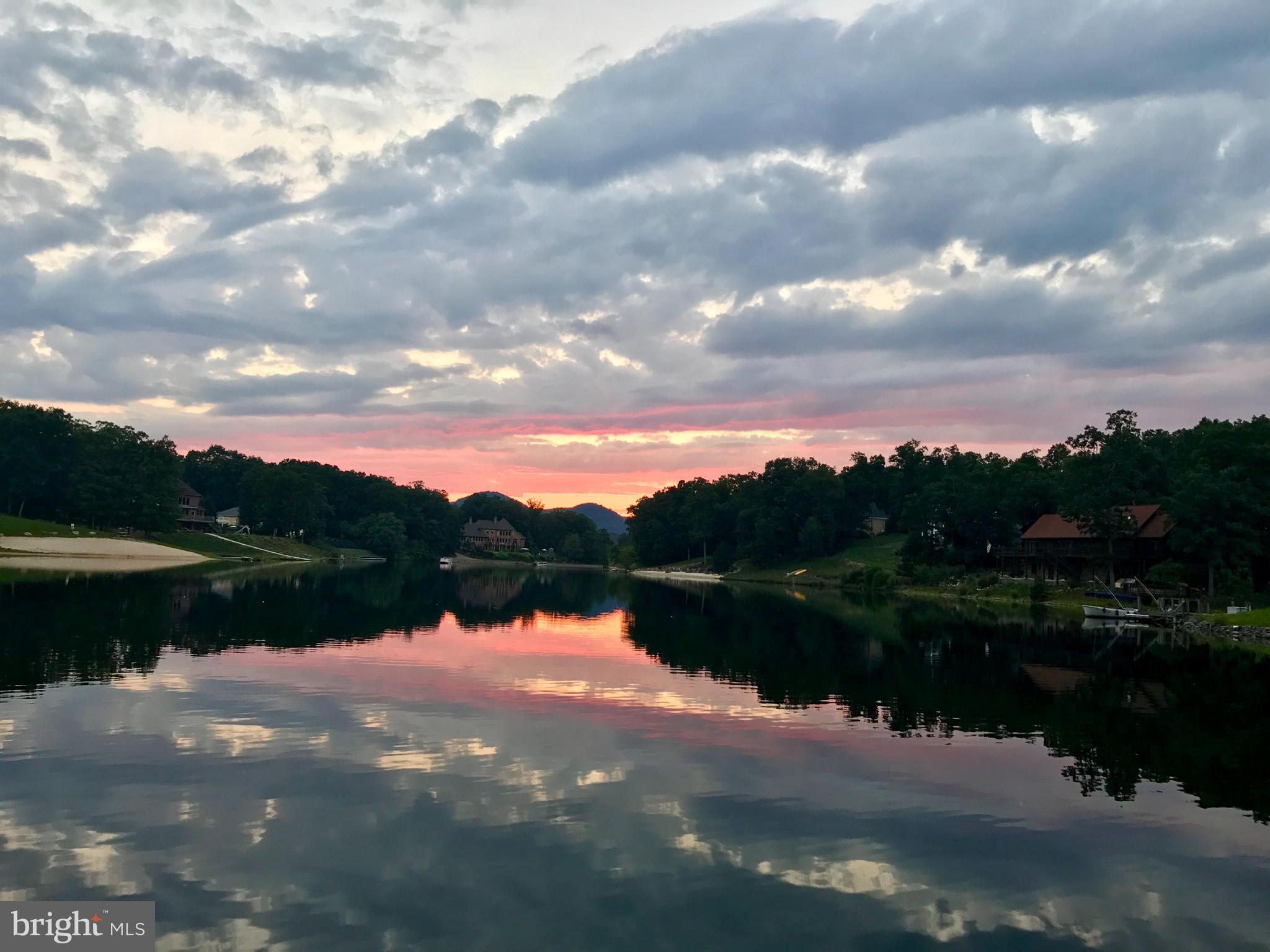 LAKEWOOD - Residential