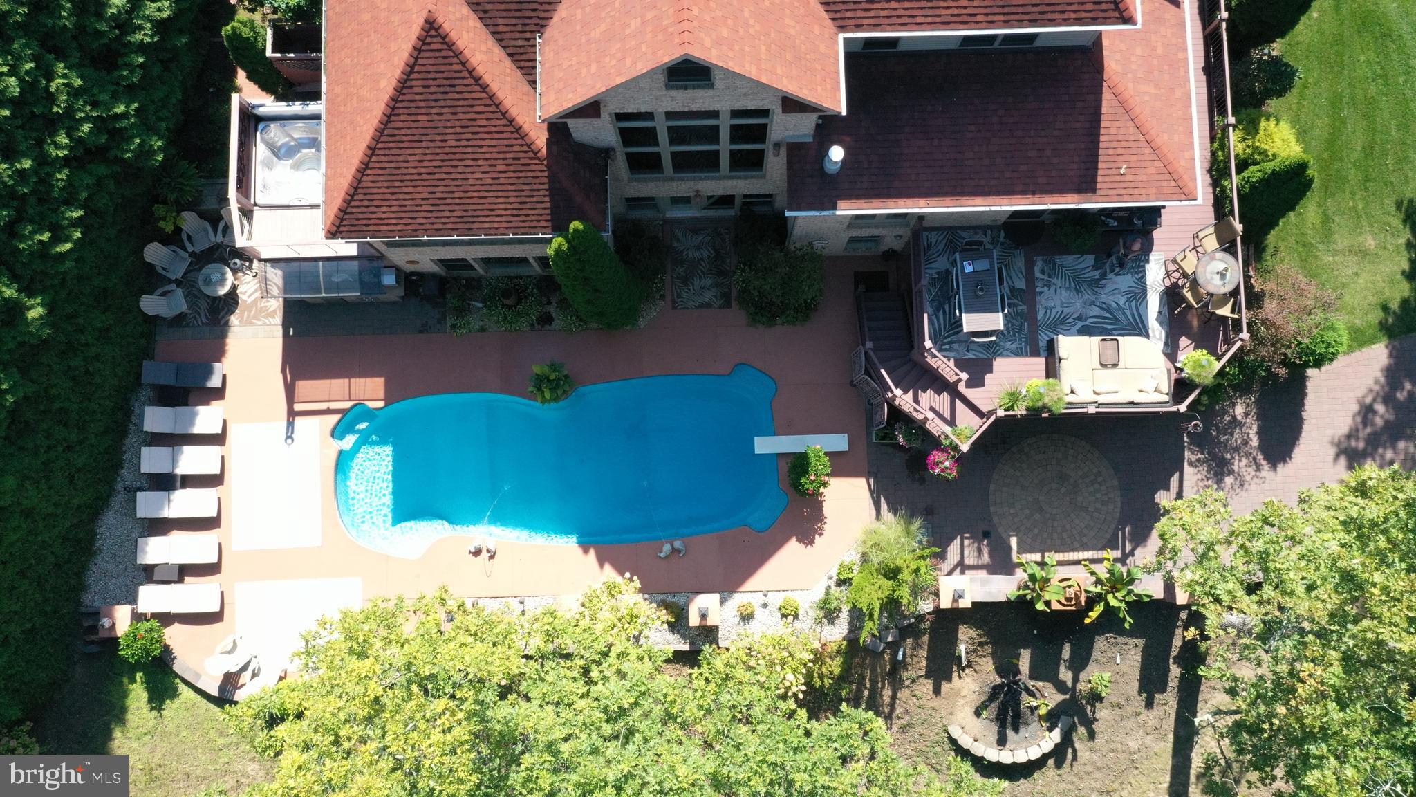 LAKEWOOD - Residential