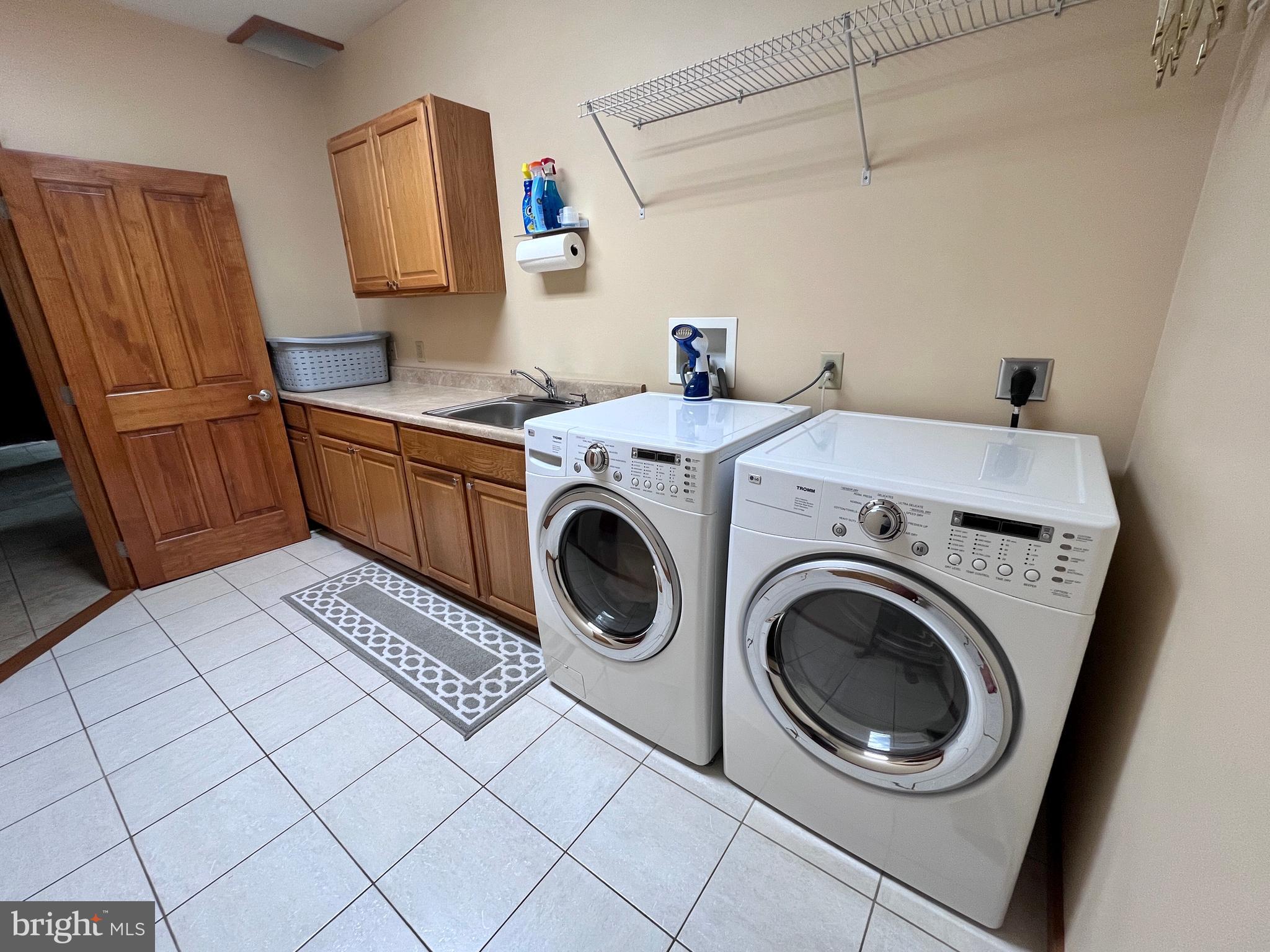 LAKEWOOD - Residential