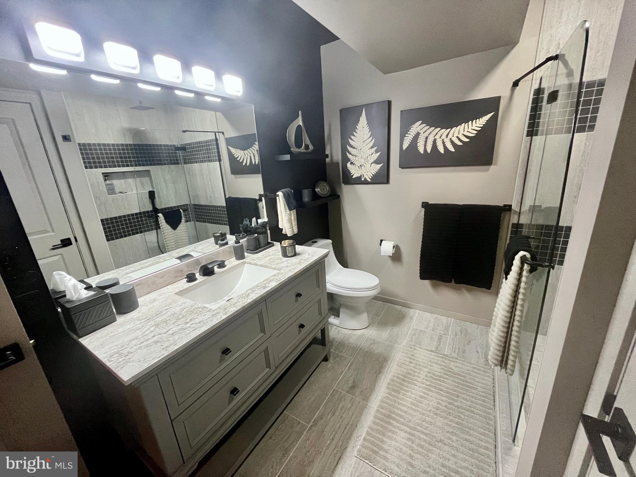 LAKEWOOD - Residential