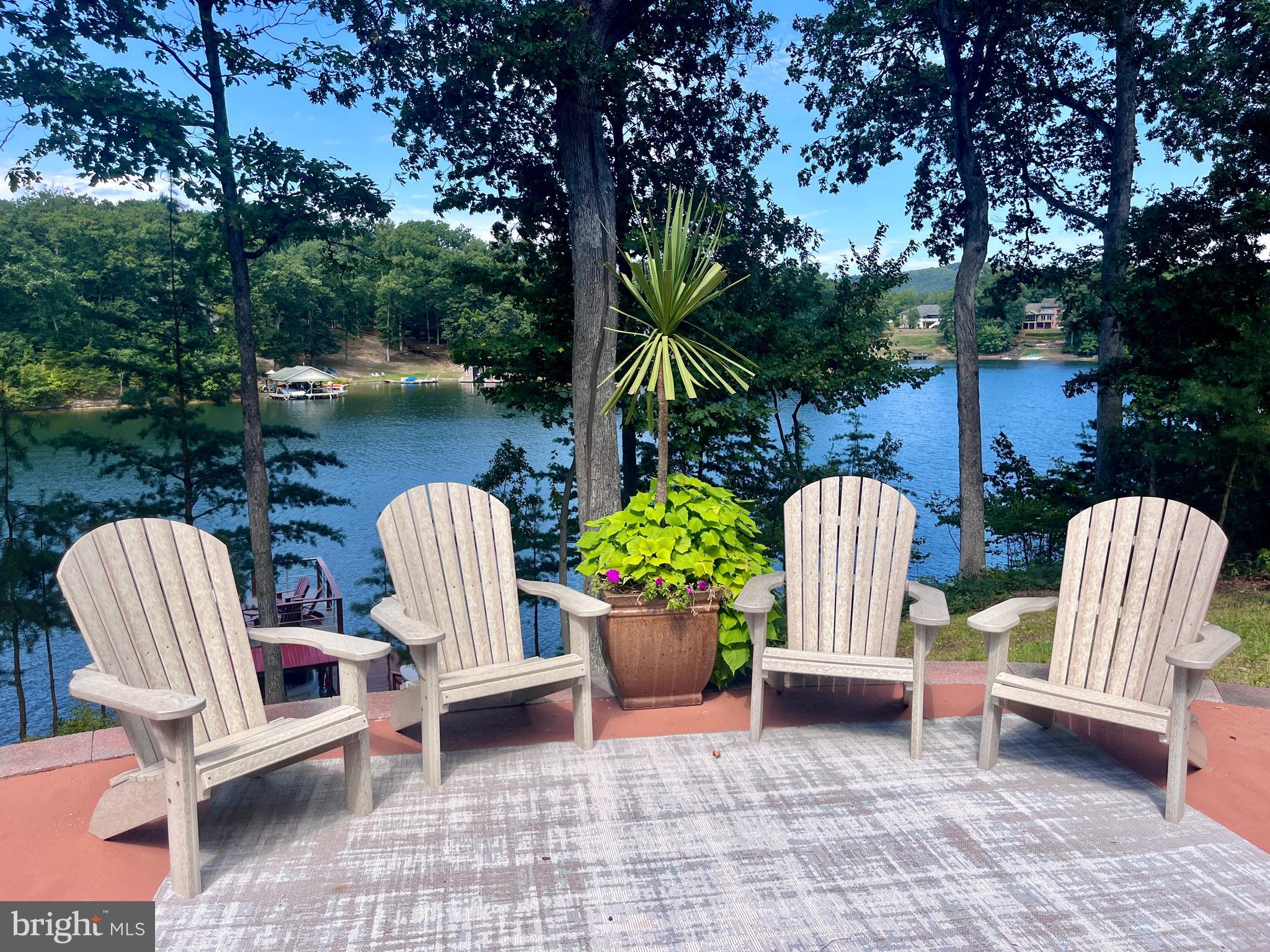 LAKEWOOD - Residential