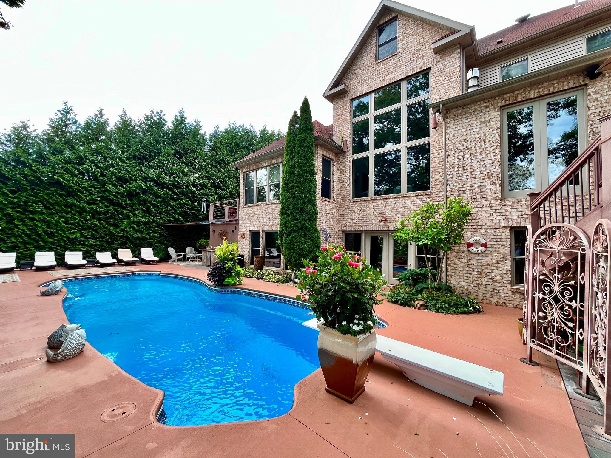 LAKEWOOD - Residential