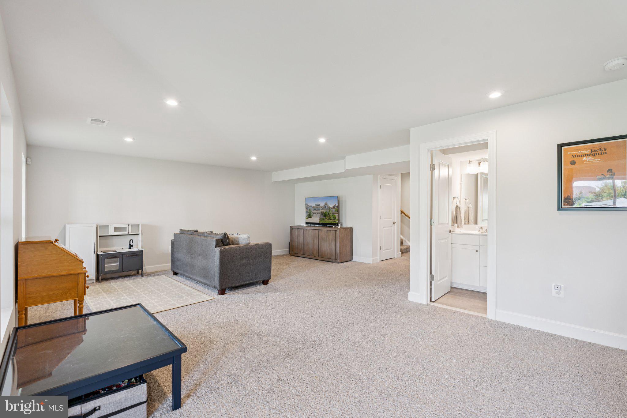 EMBREY MILL - Residential