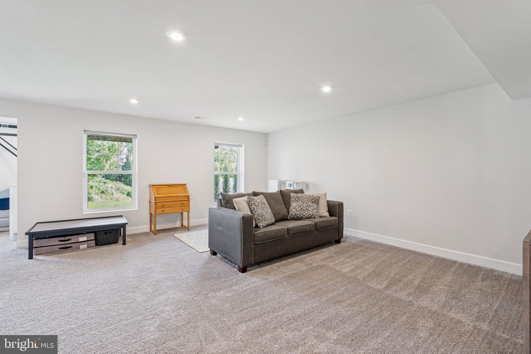 EMBREY MILL - Residential