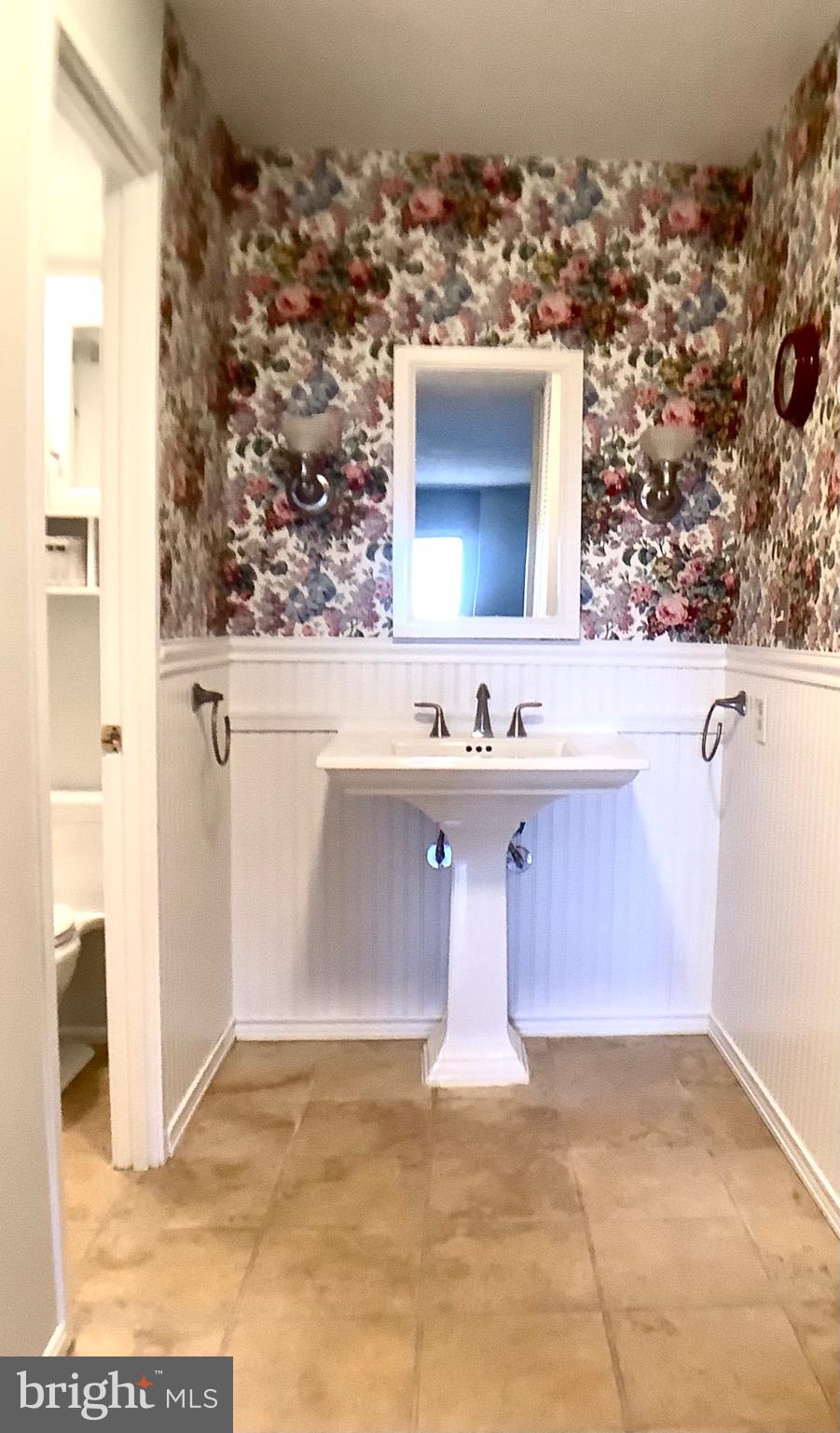 MONTEBELLO CONDO - Residential Lease