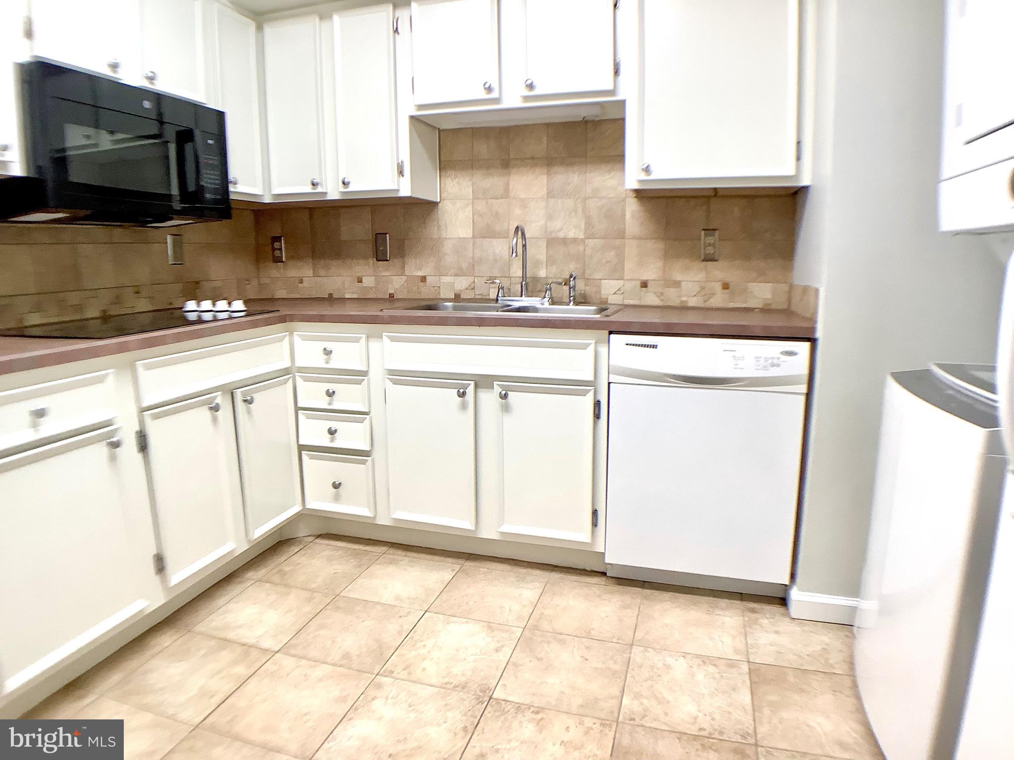 MONTEBELLO CONDO - Residential Lease