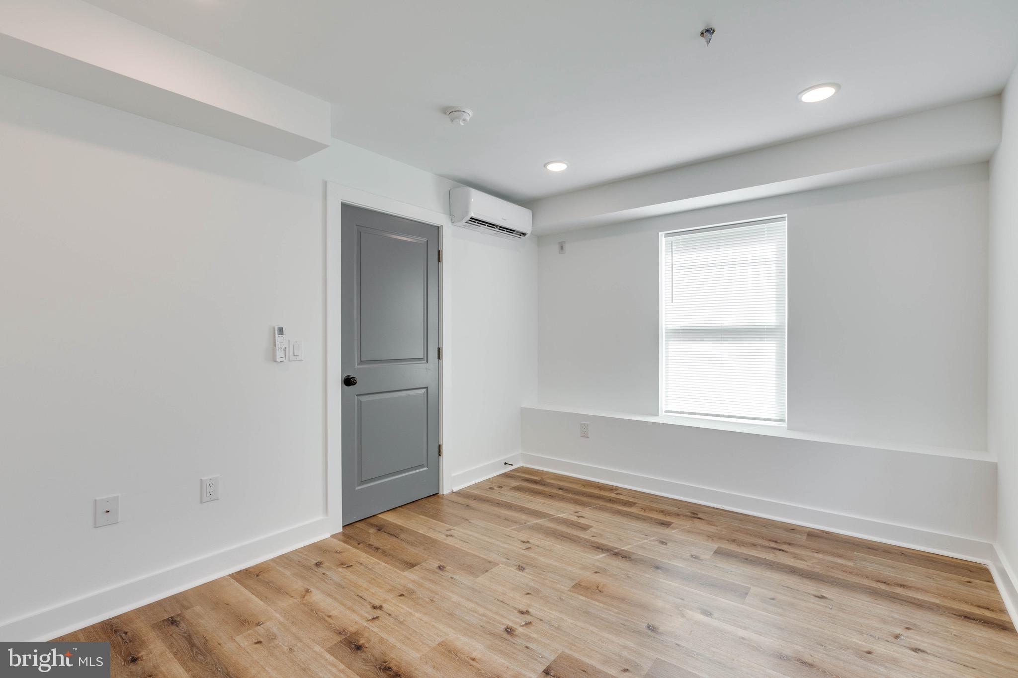 TEMPLE UNIVERSITY - Residential Lease