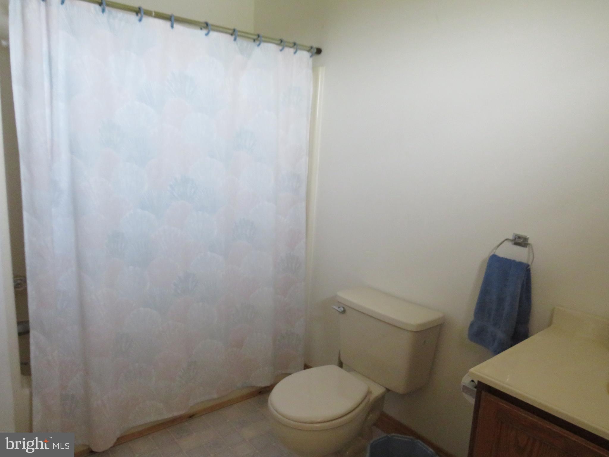 LANDON'S COVE - Residential