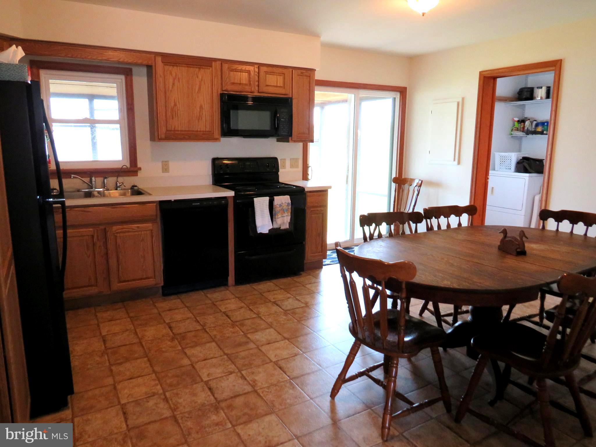 LANDON'S COVE - Residential