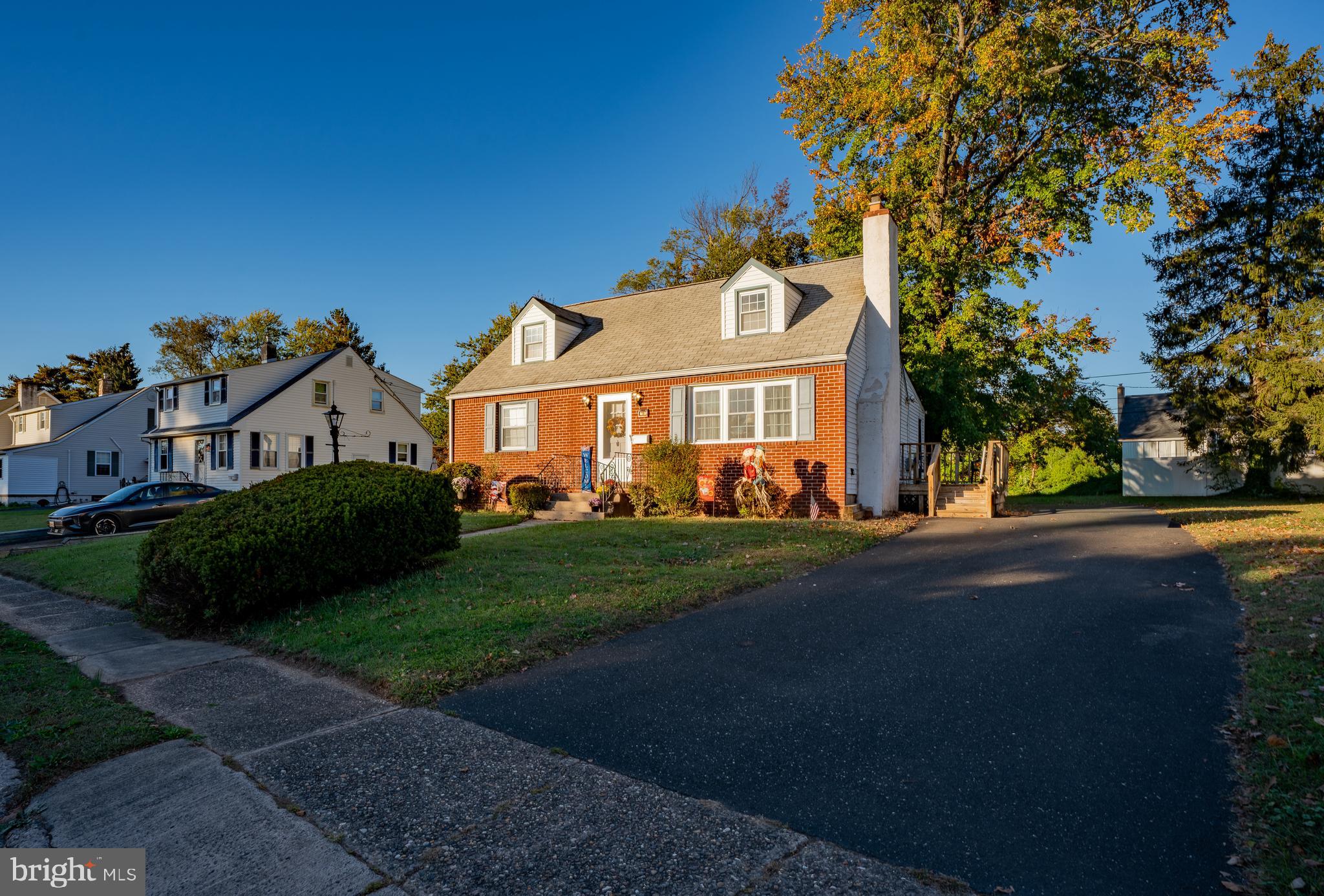 14 NORWYN ROAD
