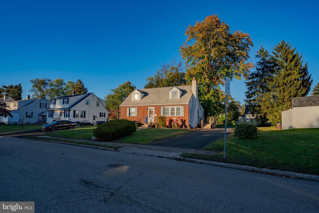Photo of 14 Norwyn Road, HATBORO, PA 19040 (MLS # PAMC2158860)