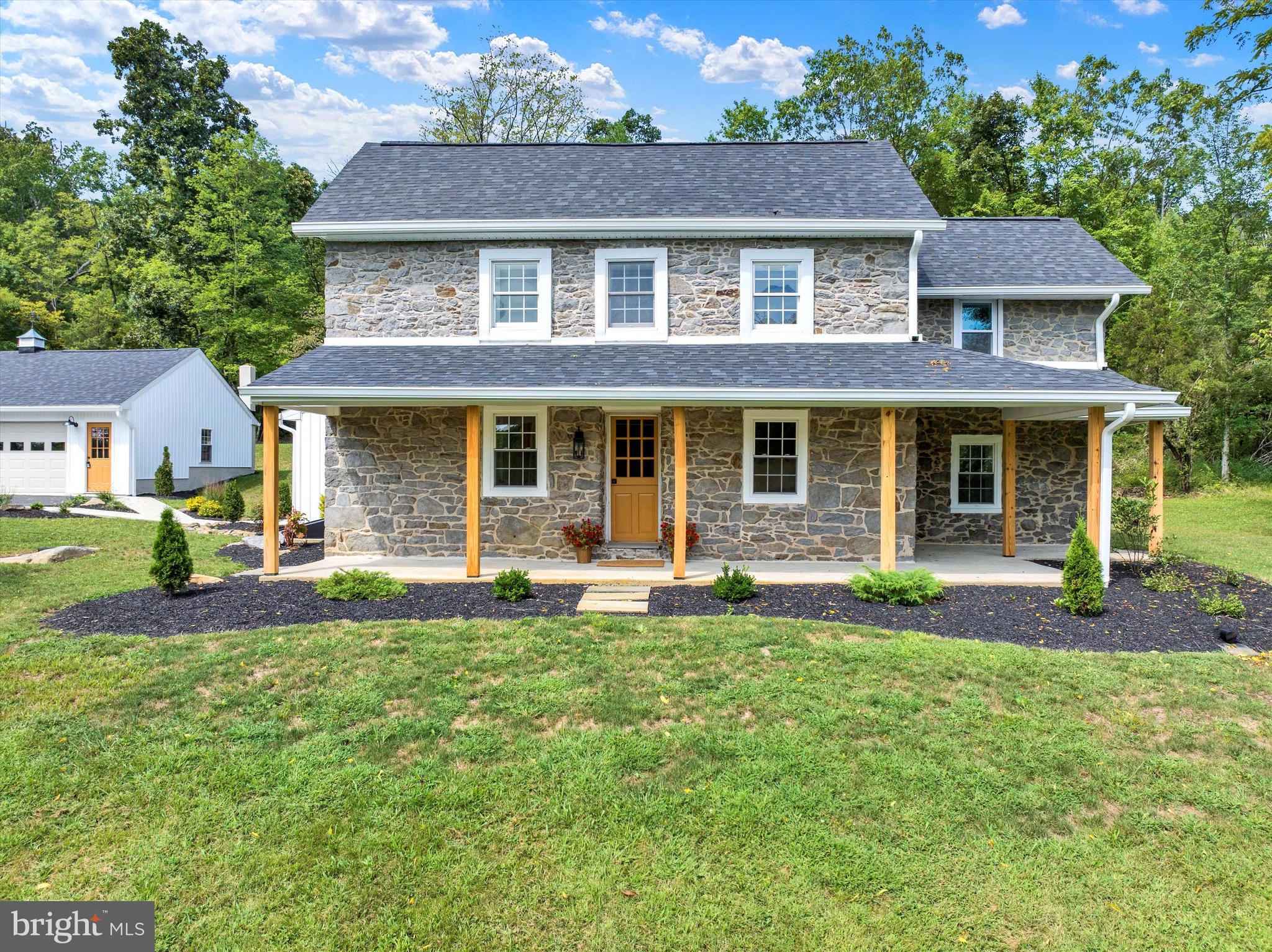 1715 GRAVEL PIKE