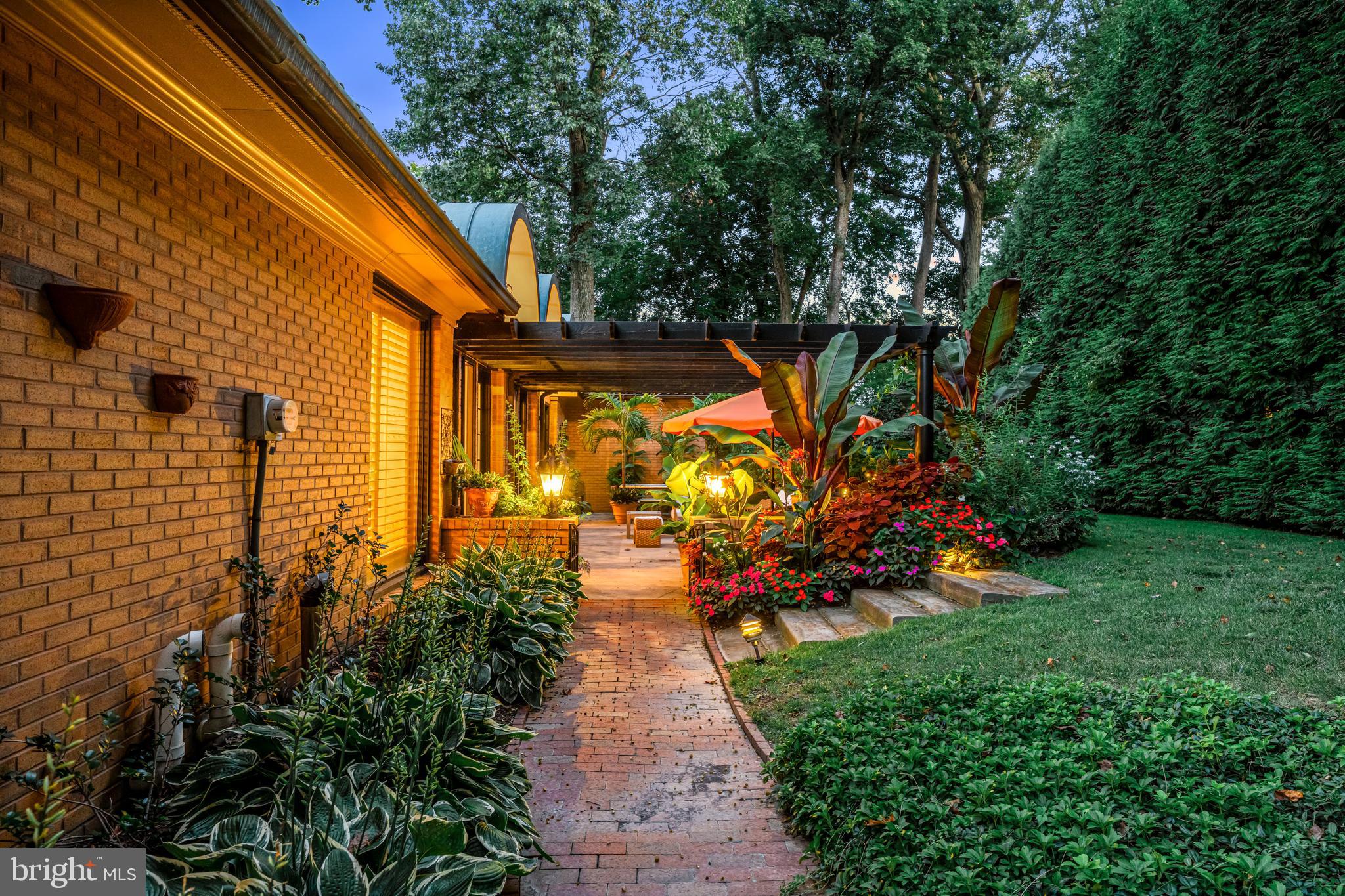 MERION GOLF ESTATES - Residential