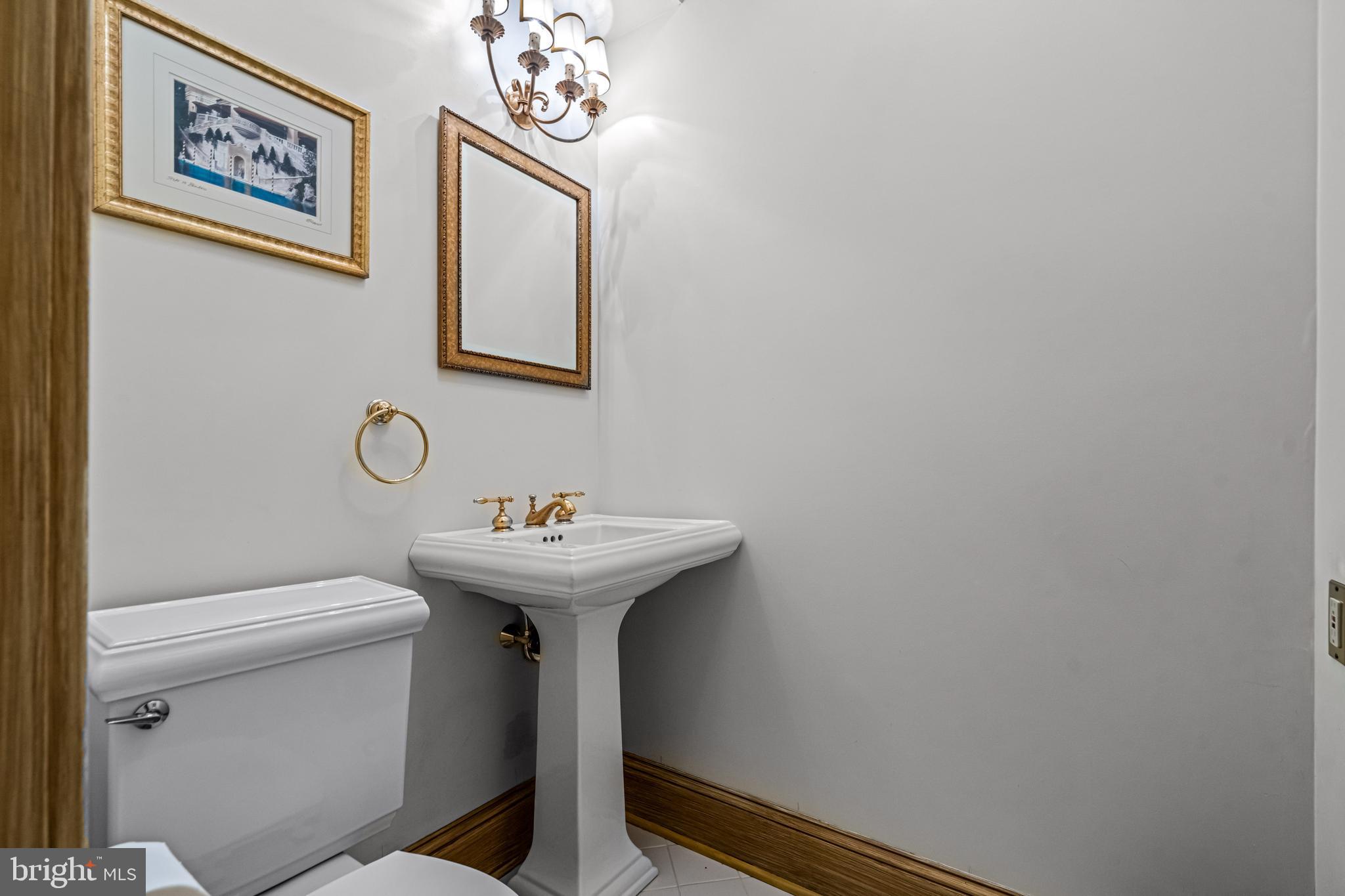 MERION GOLF ESTATES - Residential