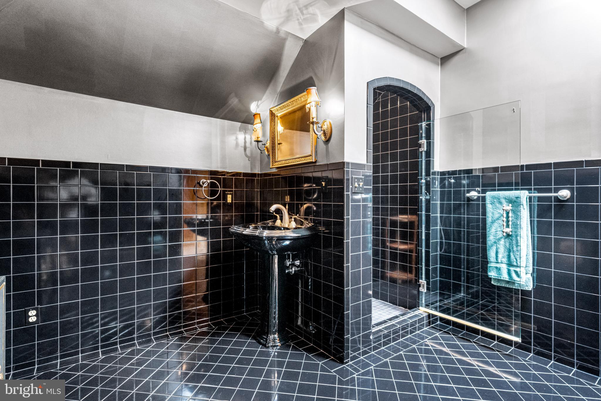 MERION GOLF ESTATES - Residential