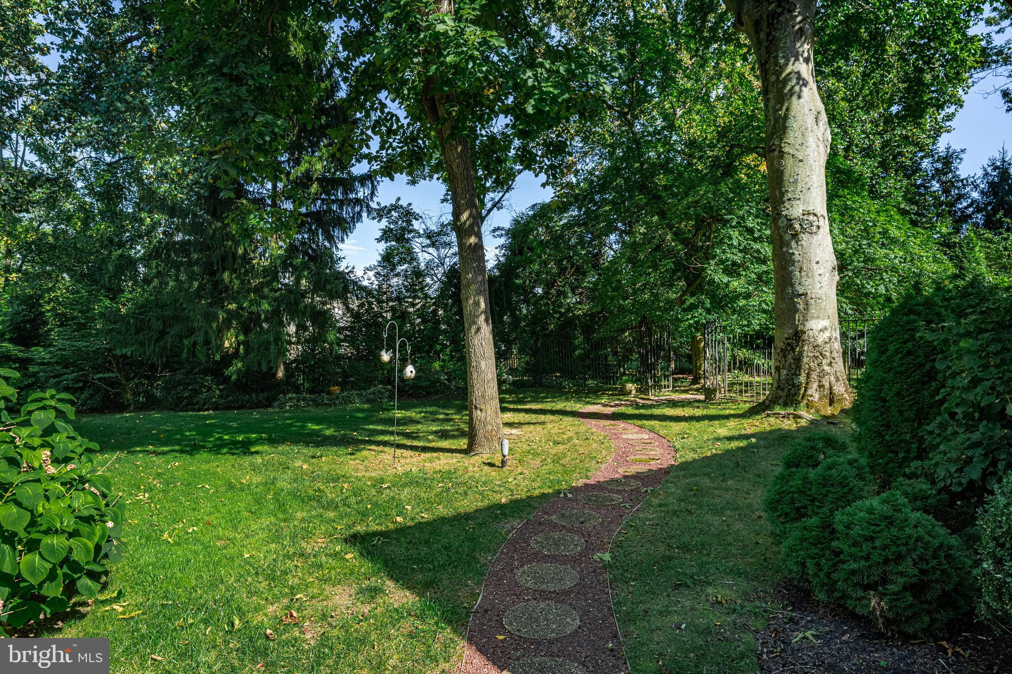 MERION GOLF ESTATES - Residential