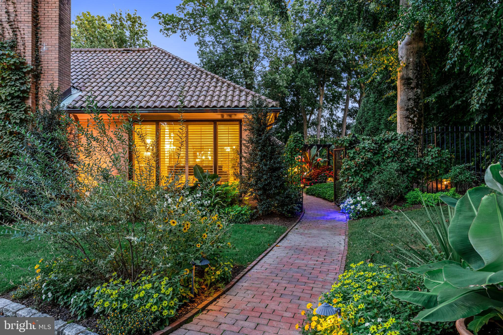 MERION GOLF ESTATES - Residential