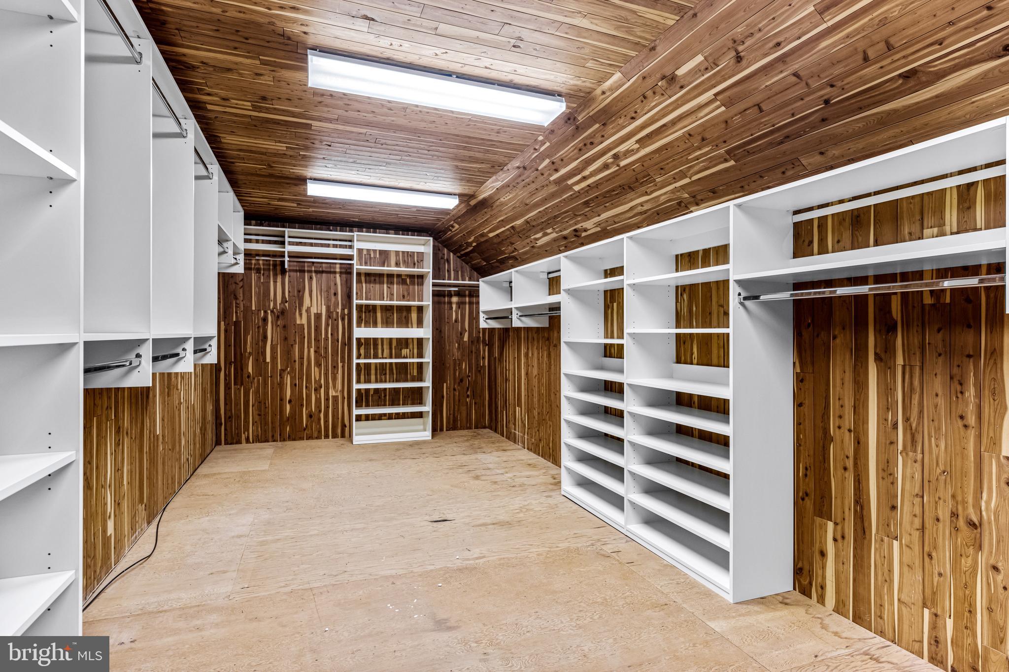 MERION GOLF ESTATES - Residential