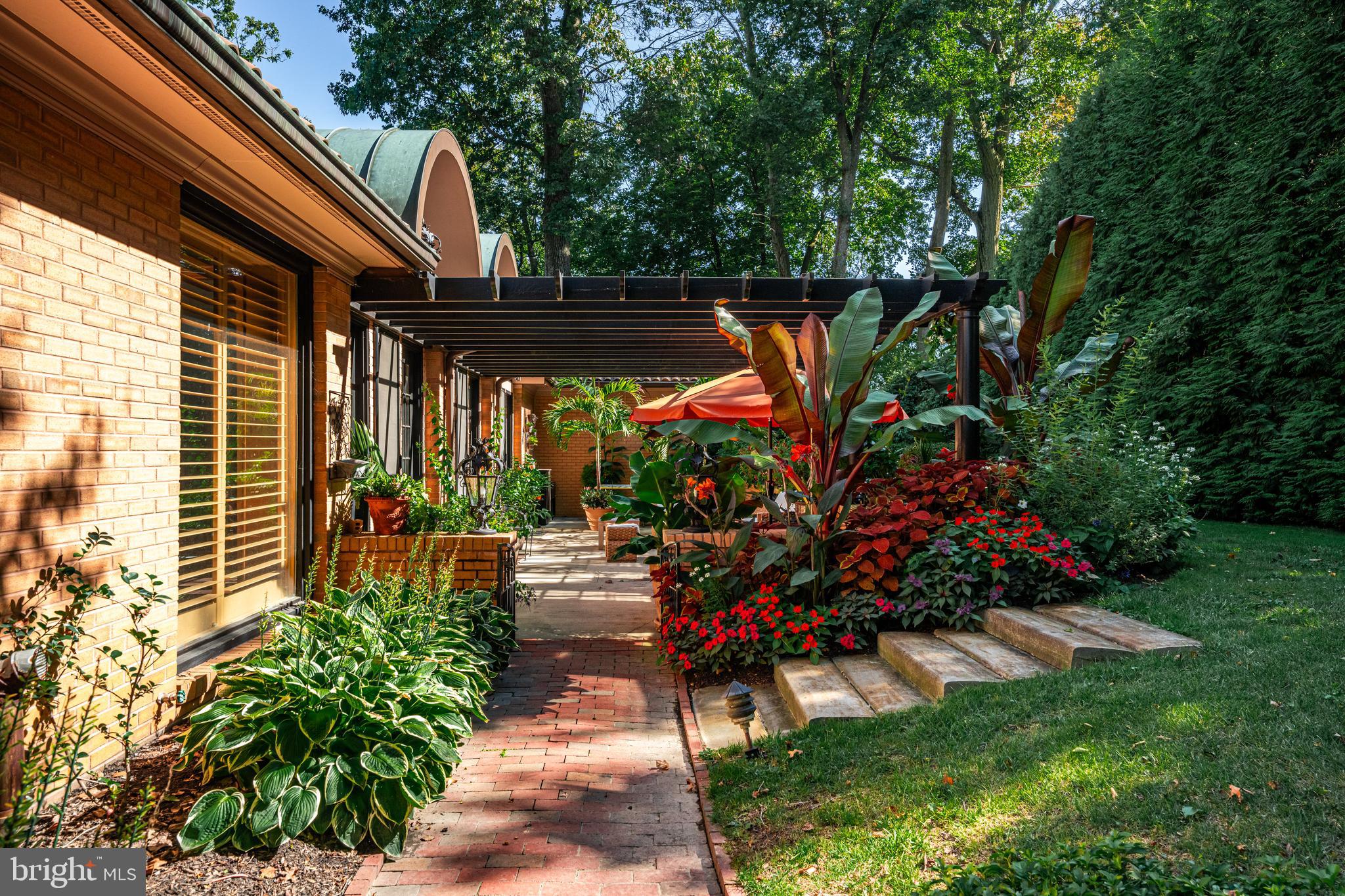 MERION GOLF ESTATES - Residential